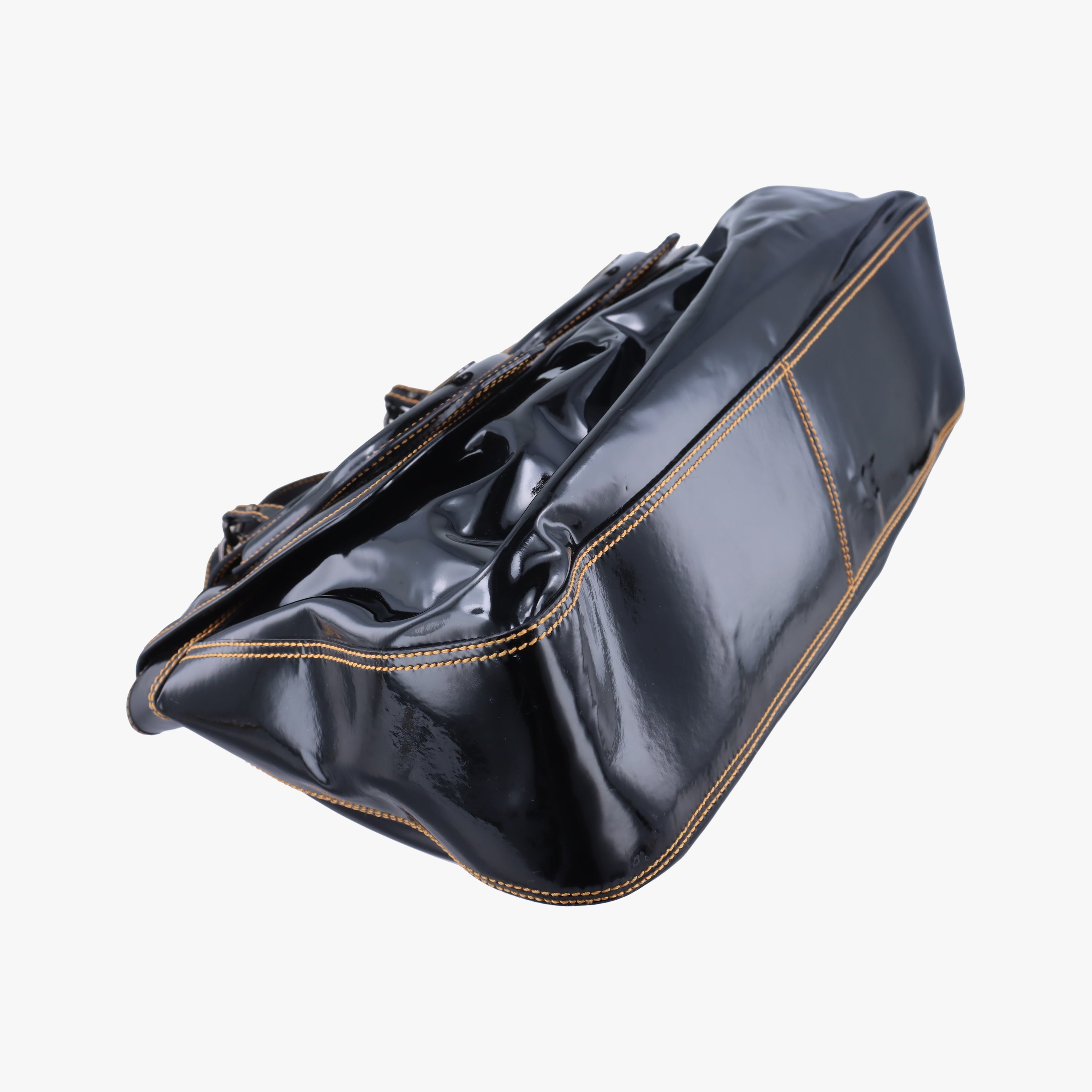 Pre-owned Fendi B Bag Black enamel 8BN166 handbag | stylenewstar