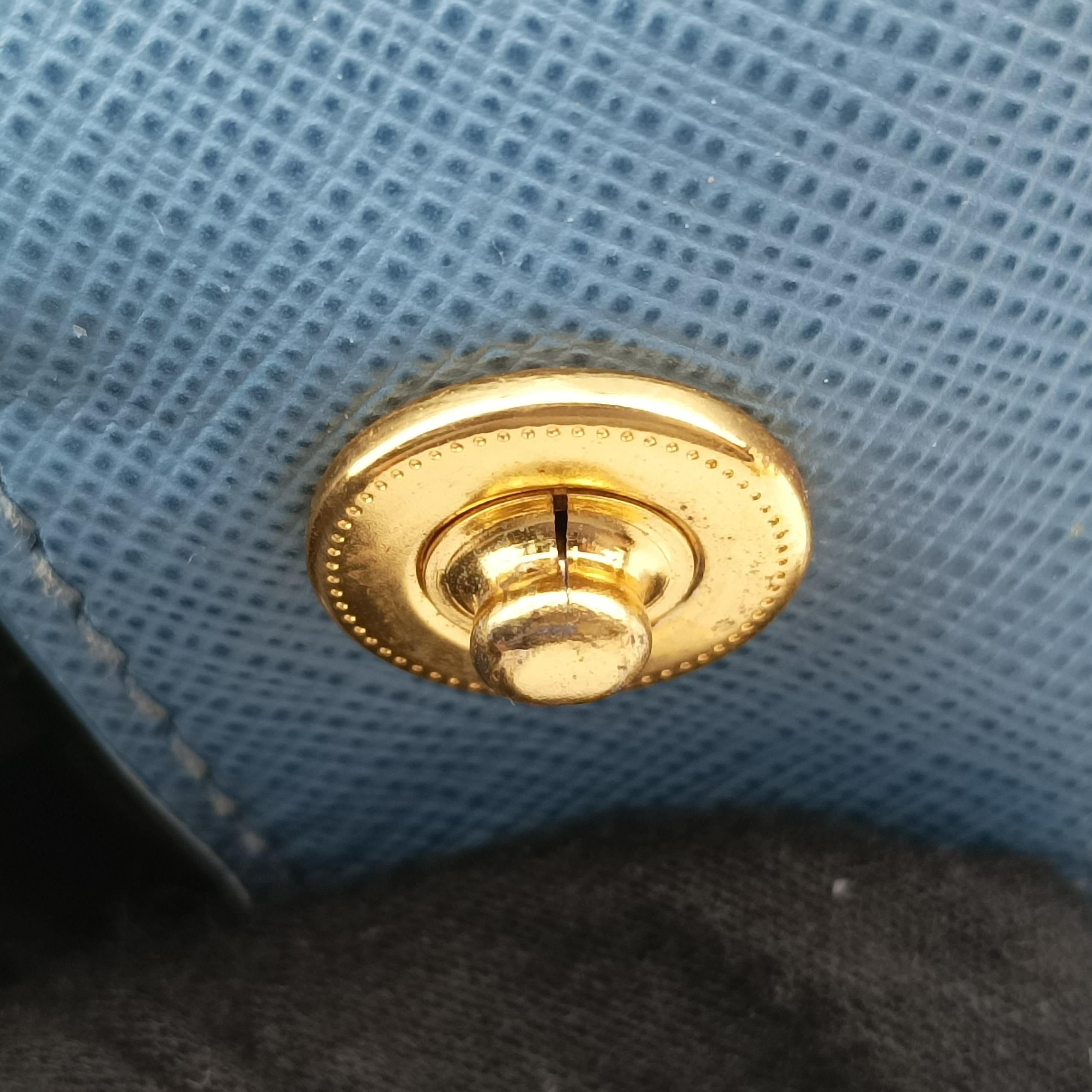 Secondhand Prada Galleria Blue SAFFIANO Leather BN1786 handbag | stylenewstar