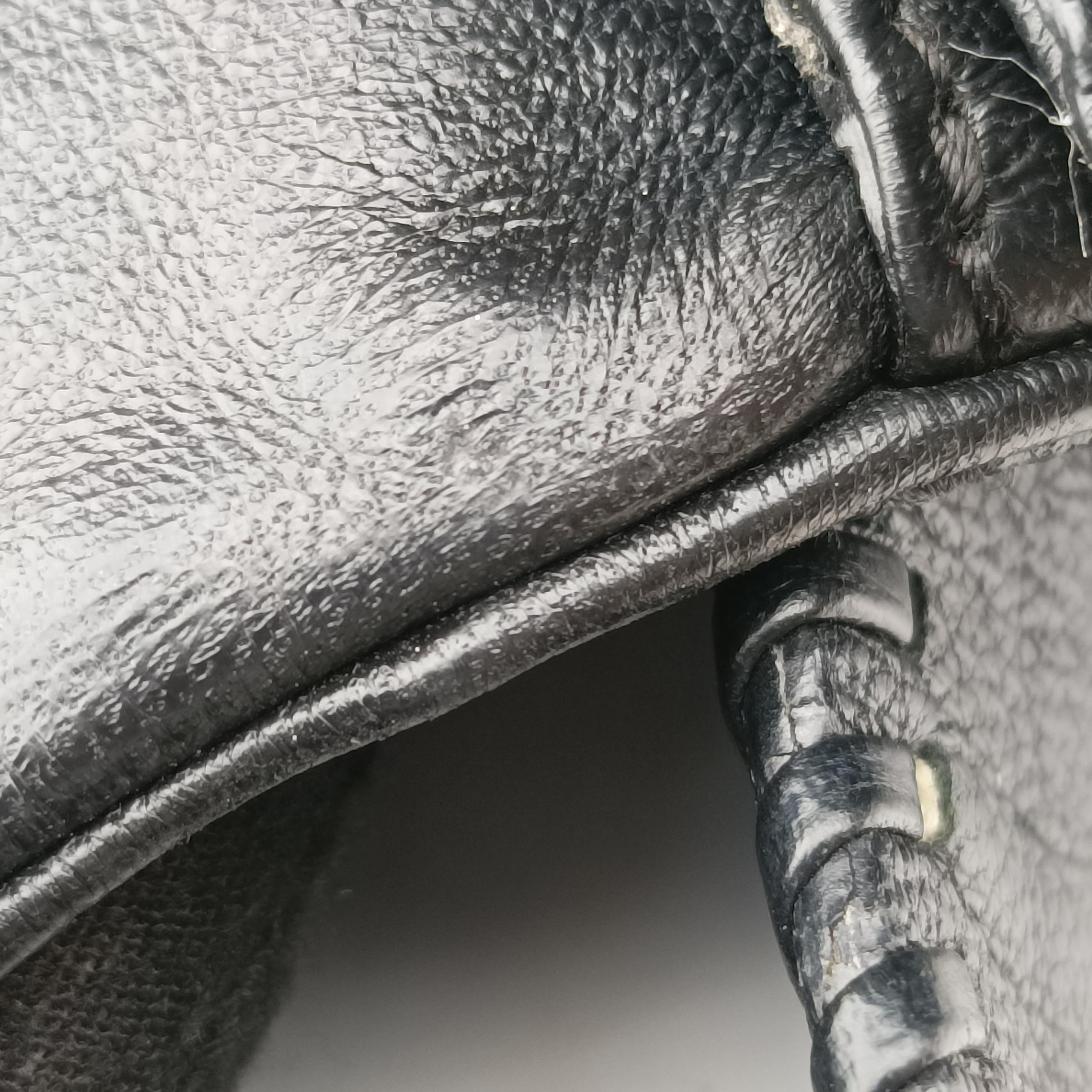 Pre-owned VERSACE Vanitas quilted baroque Black Leather  shoulderbag | stylenewstar