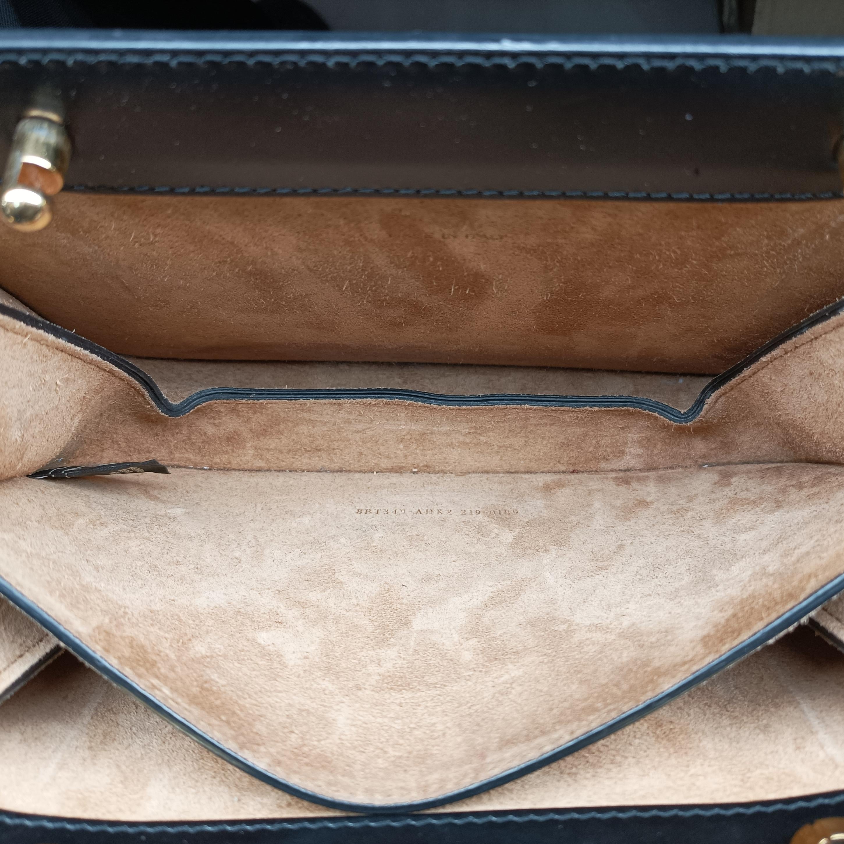 Pre-owned Fendi Touch Black Leather 8BT349 shoulderbag | stylenewstar