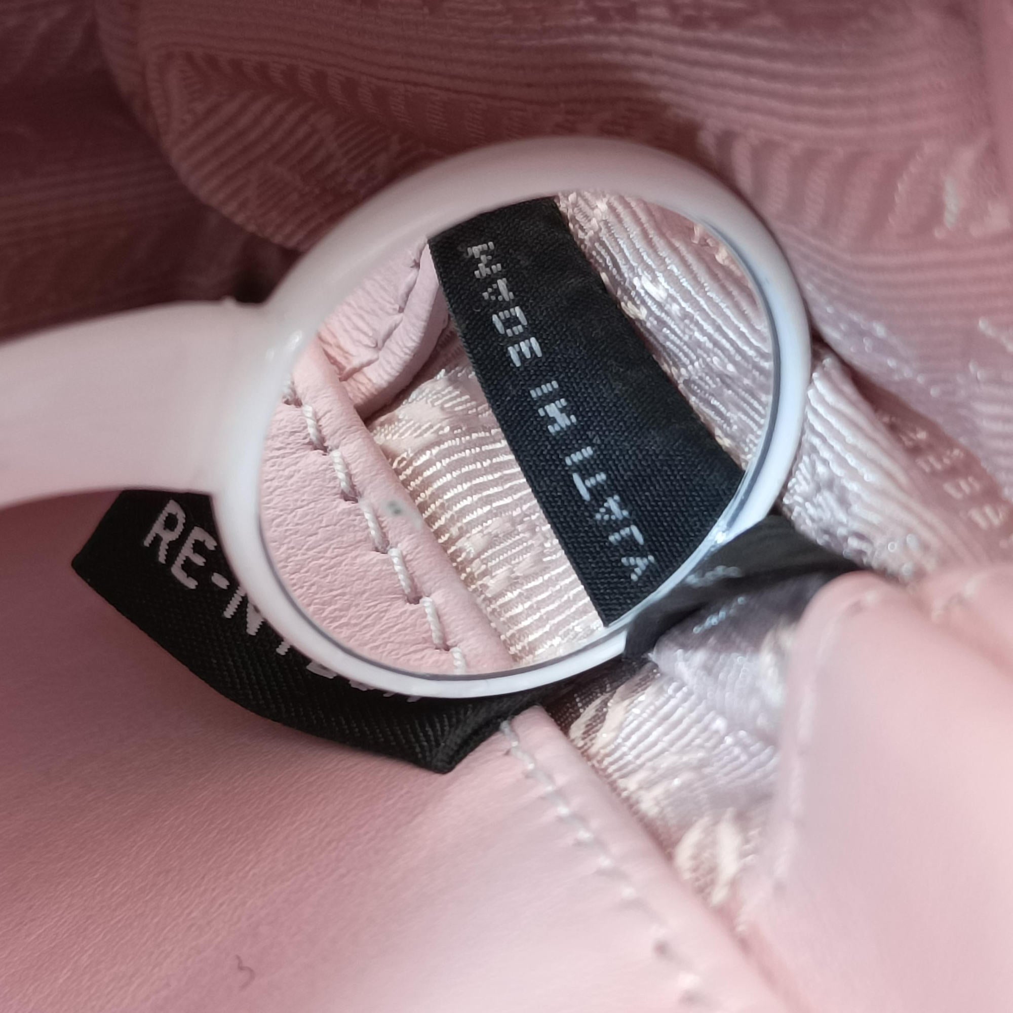 Pre-owned Prada Pocket Pink Nylon × Leather  shoulderbag | stylenewstar