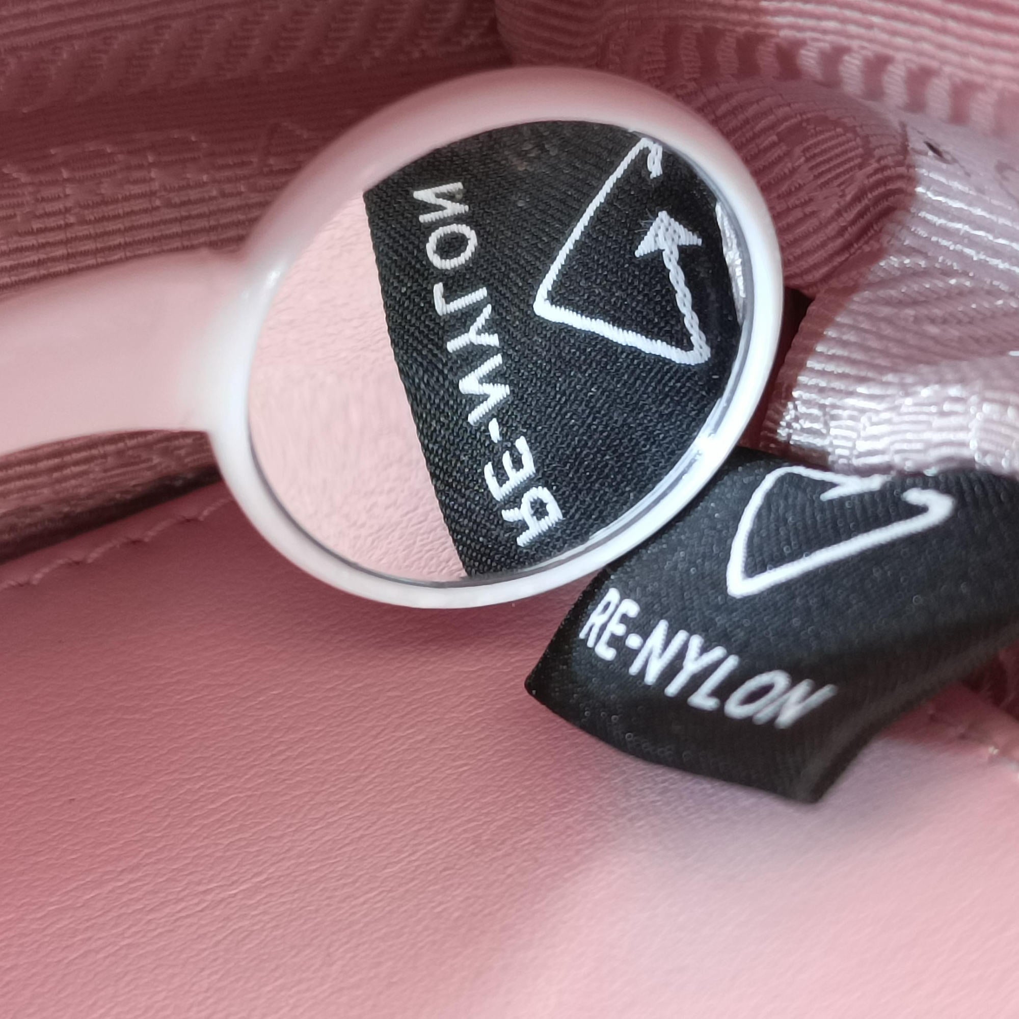 Pre-owned Prada Pocket Pink Nylon × Leather  shoulderbag | stylenewstar