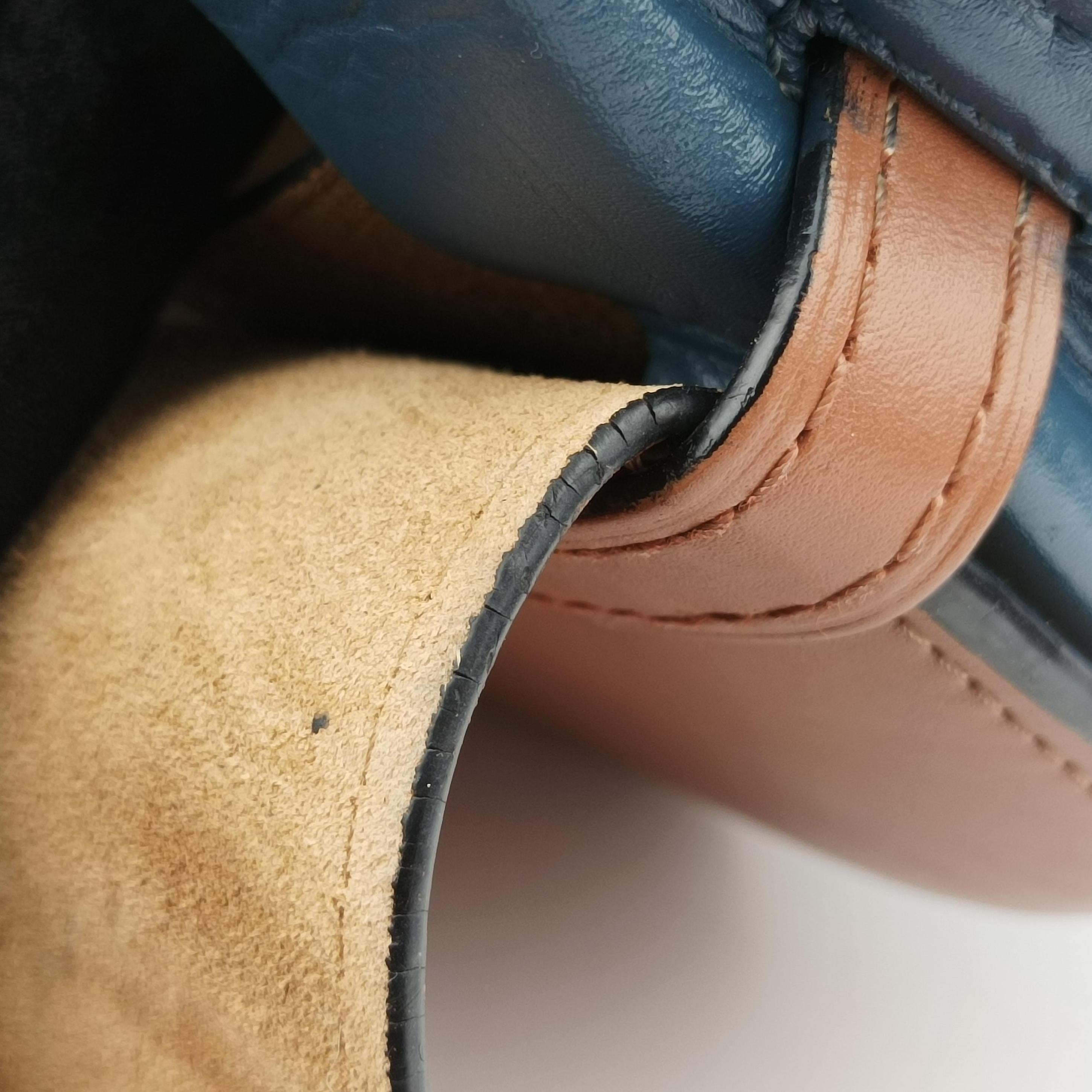 Pre-owned Loewe Gate Brown × Navy Leather  shoulderbag | stylenewstar