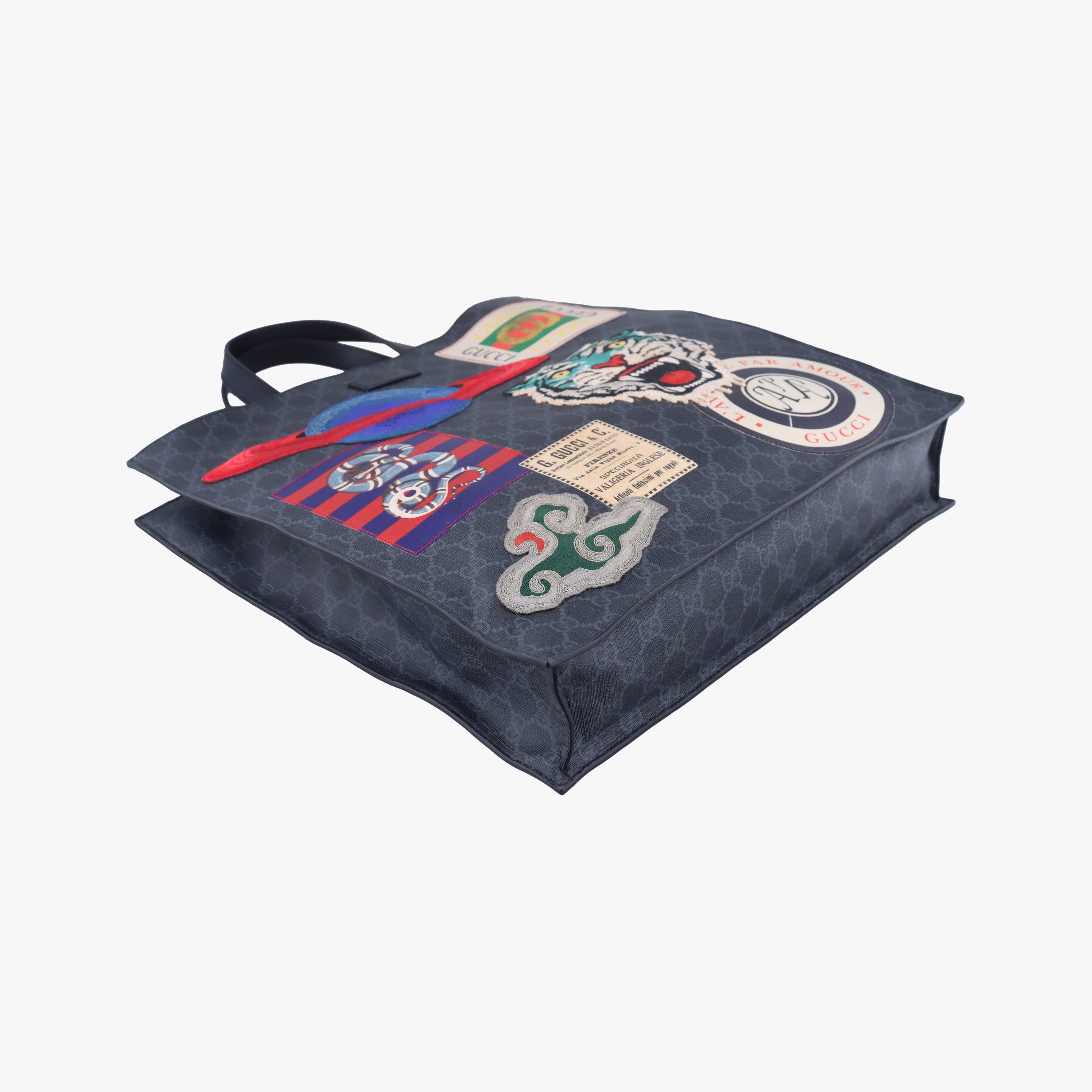 Pre-owned Gucci GG Supreme Tiger black×Multicolour PVC coated canvas 495559 shoulderbag | stylenewstar