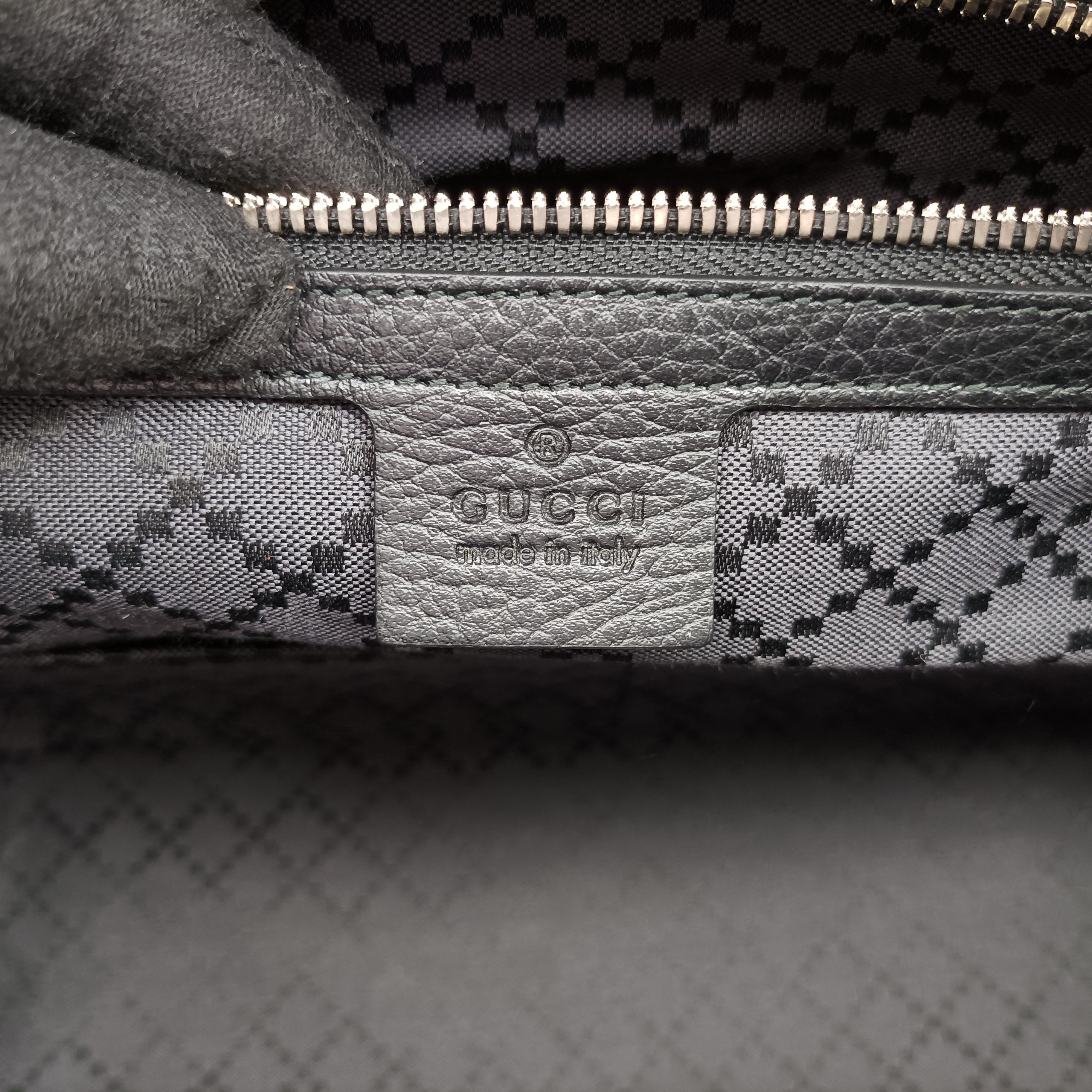 Pre-owned Gucci Cosmopolis Black×blue Leather 411872 handbag | stylenewstar
