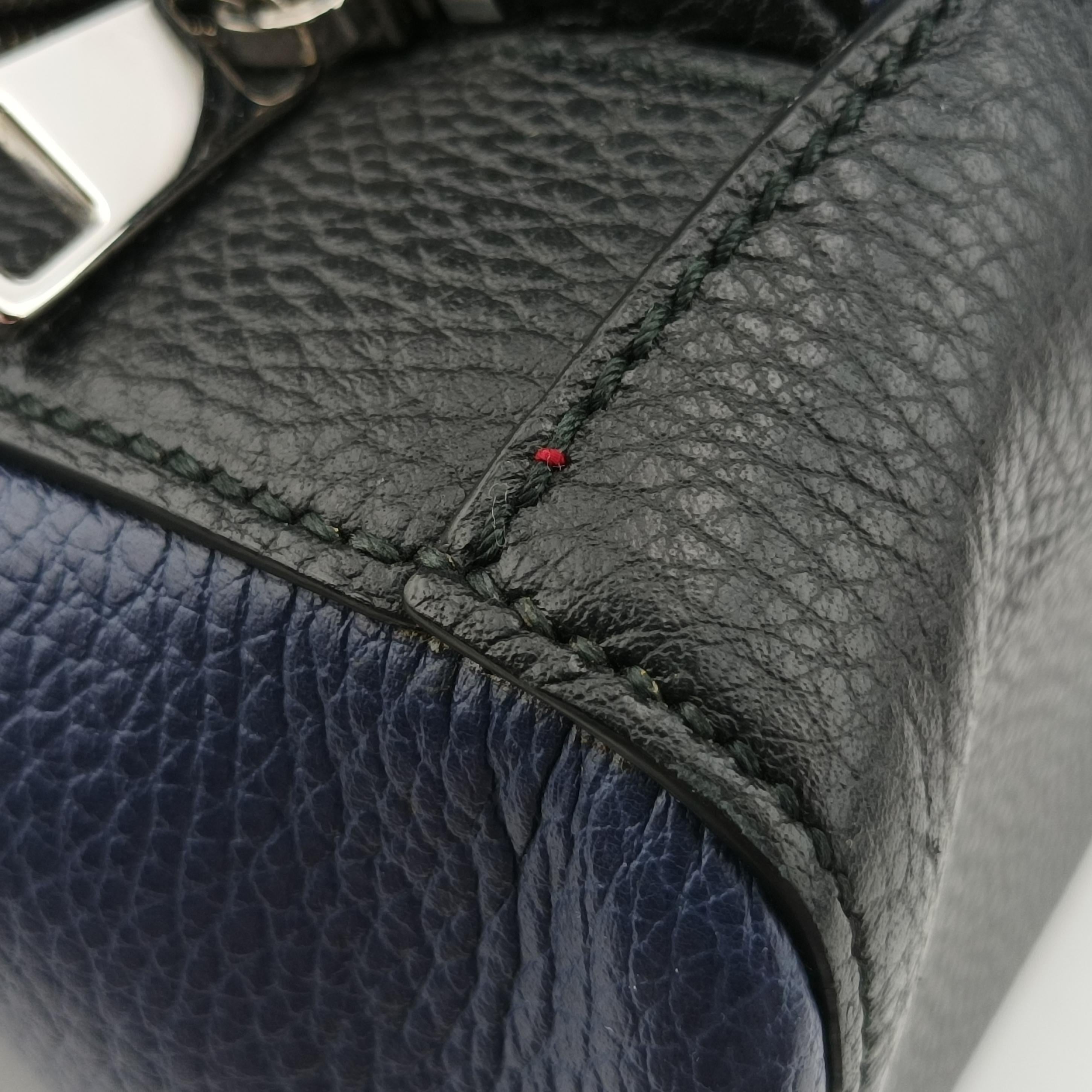 Pre-owned Gucci Cosmopolis Black×blue Leather 411872 handbag | stylenewstar