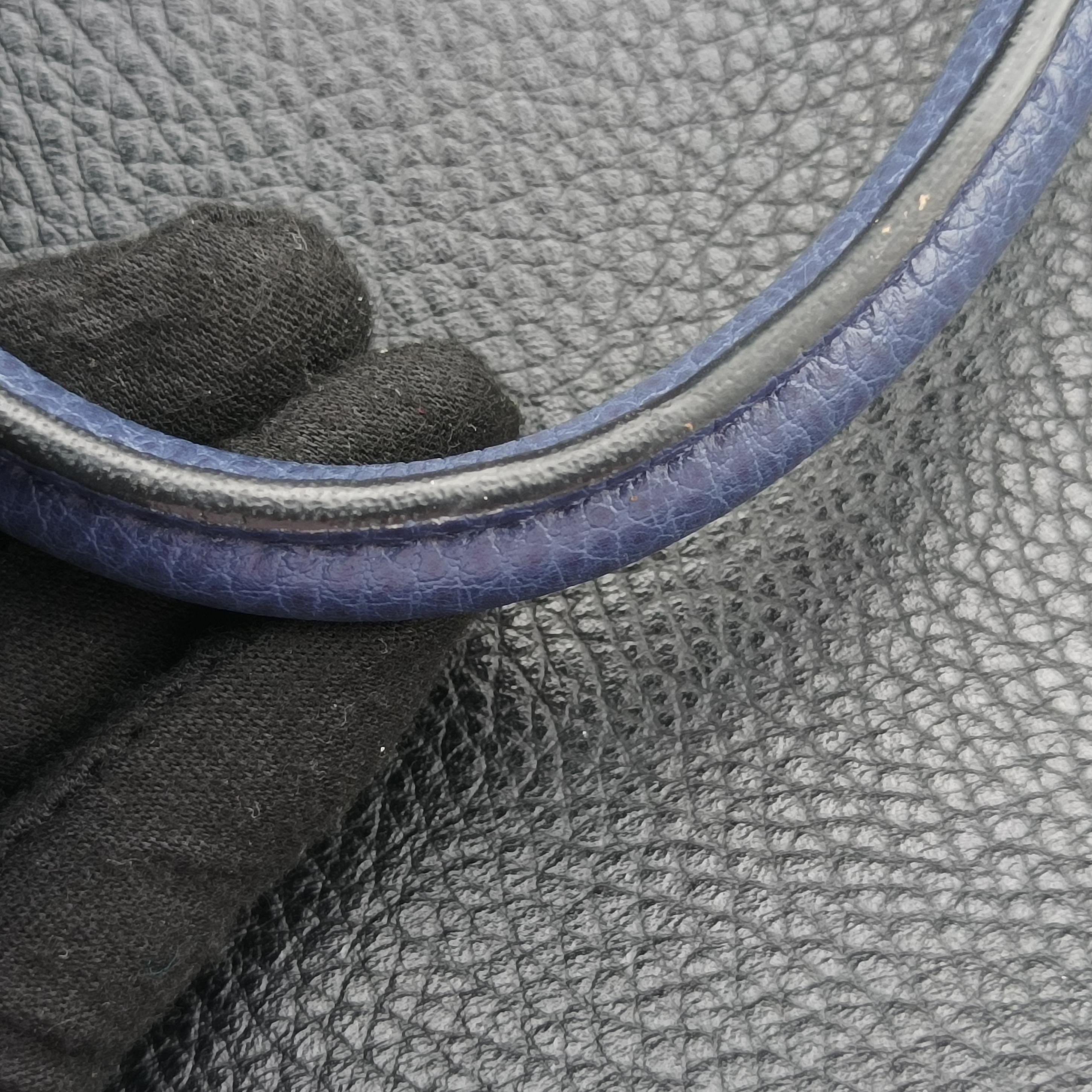 Pre-owned Gucci Cosmopolis Black×blue Leather 411872 handbag | stylenewstar