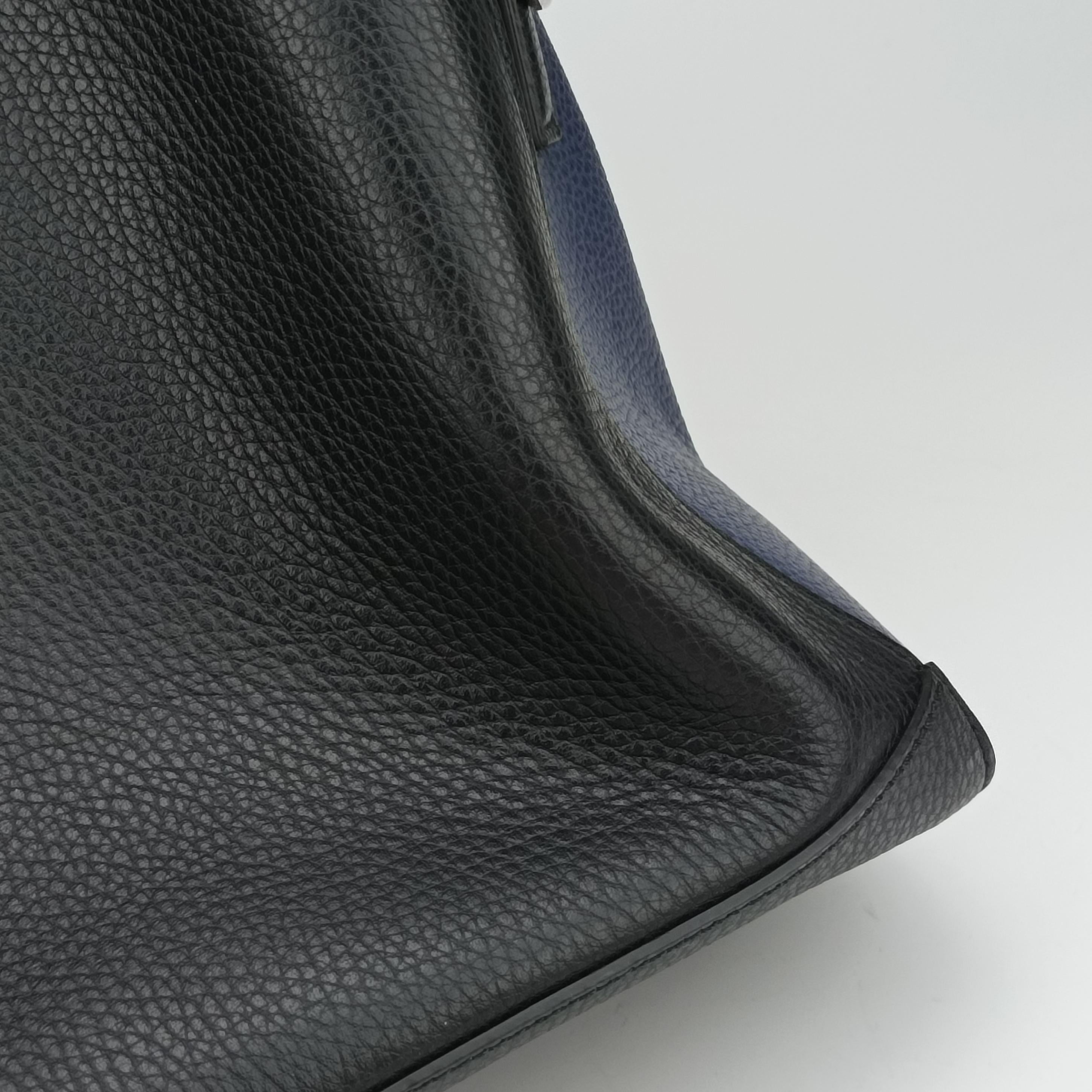 Pre-owned Gucci Cosmopolis Black×blue Leather 411872 handbag | stylenewstar