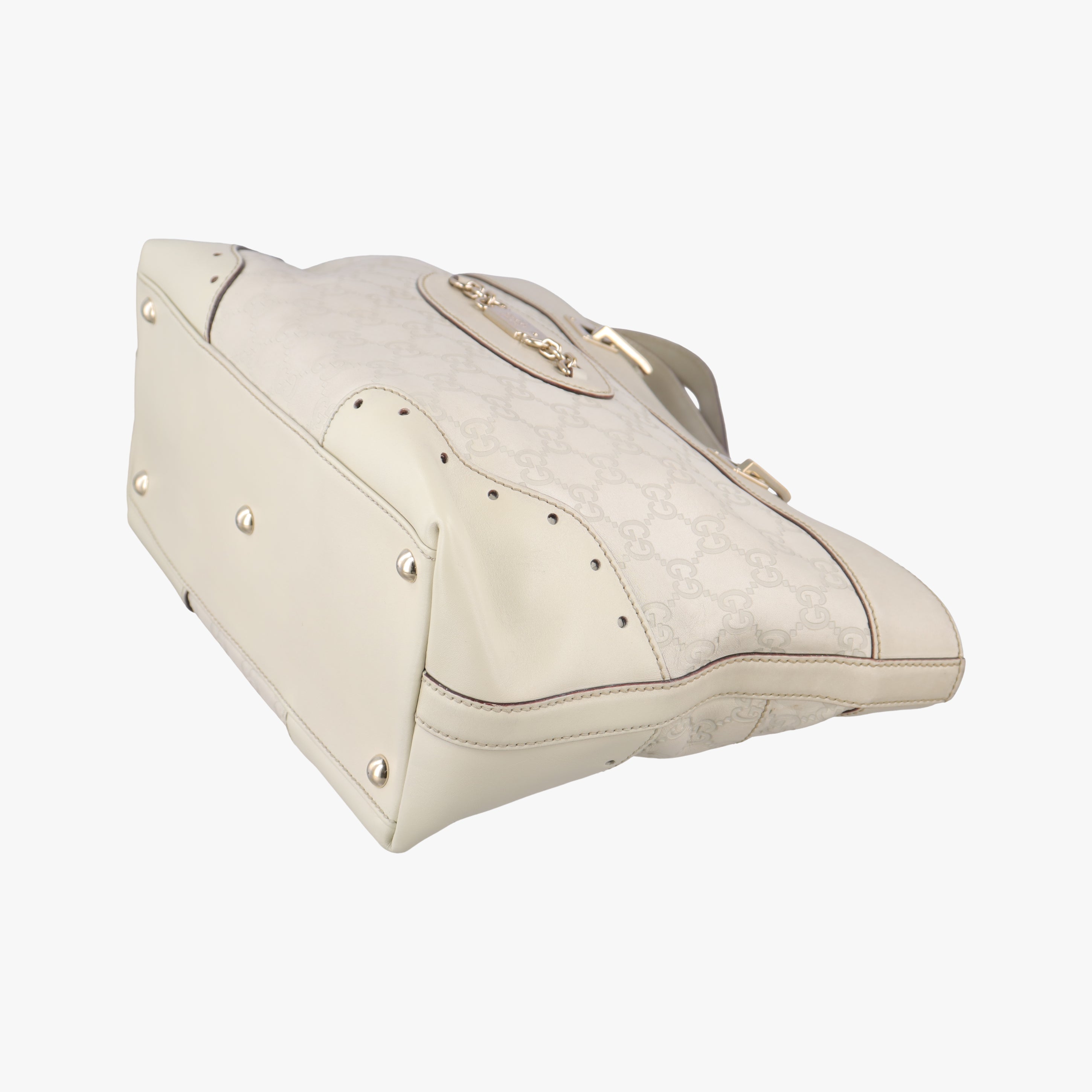 Vintage Gucci logo plate White Leather 145993 shoulderbag | stylenewstar