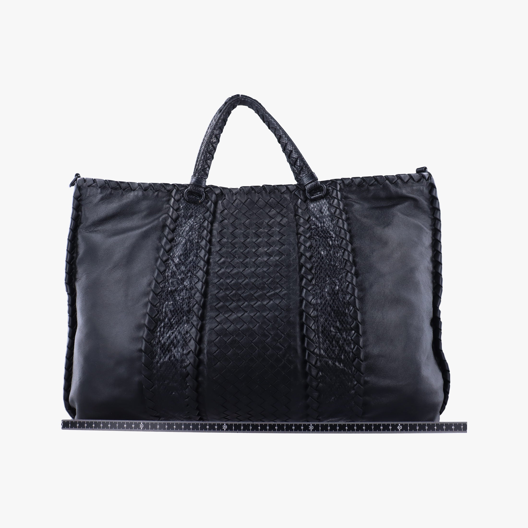 Pre-owned Bottega Veneta Intrecciato Black lambskin  shoulderbag | stylenewstar