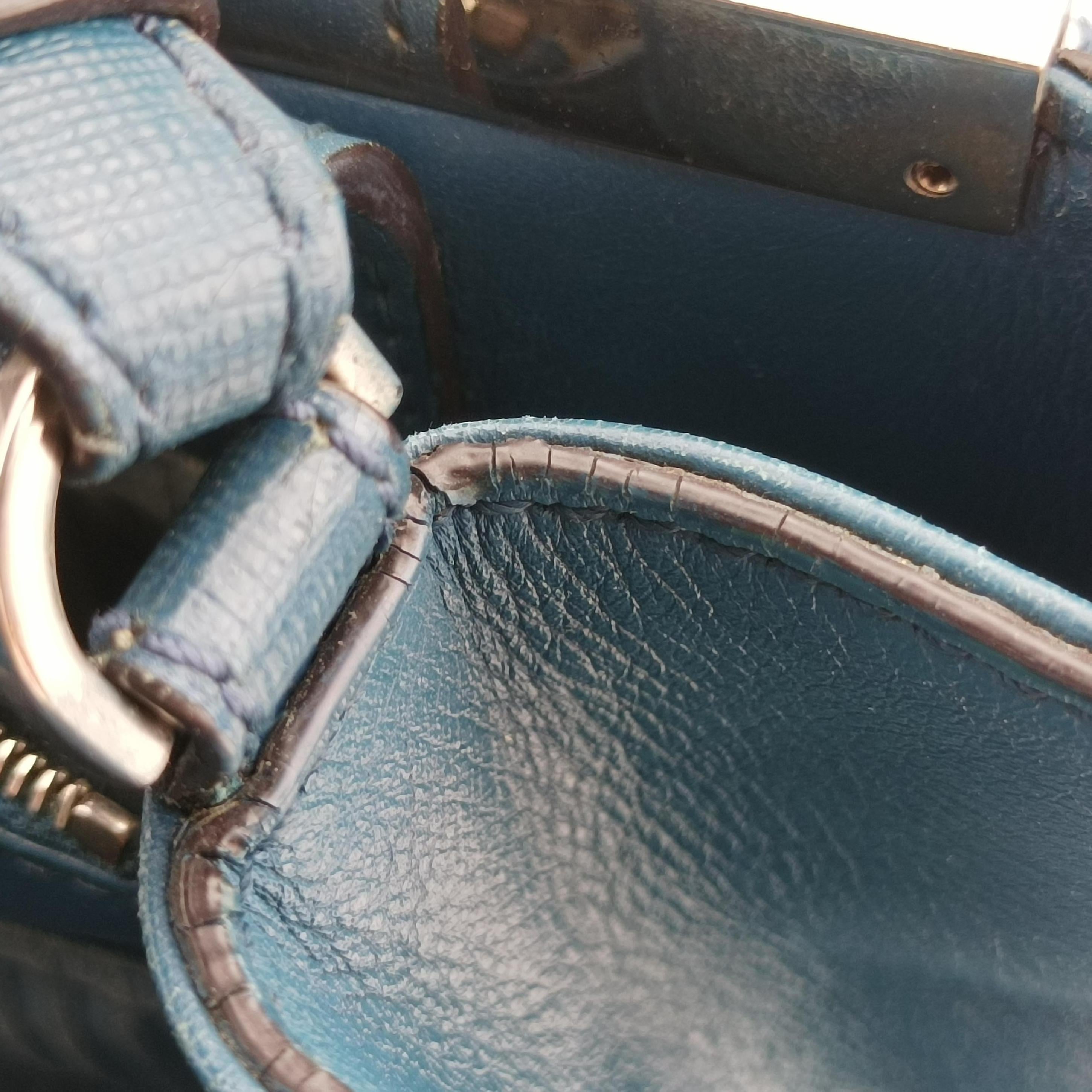 Pre-owned Fendi Petite 2 JOURS Blue Leather 8BH253 shoulderbag | stylenewstar