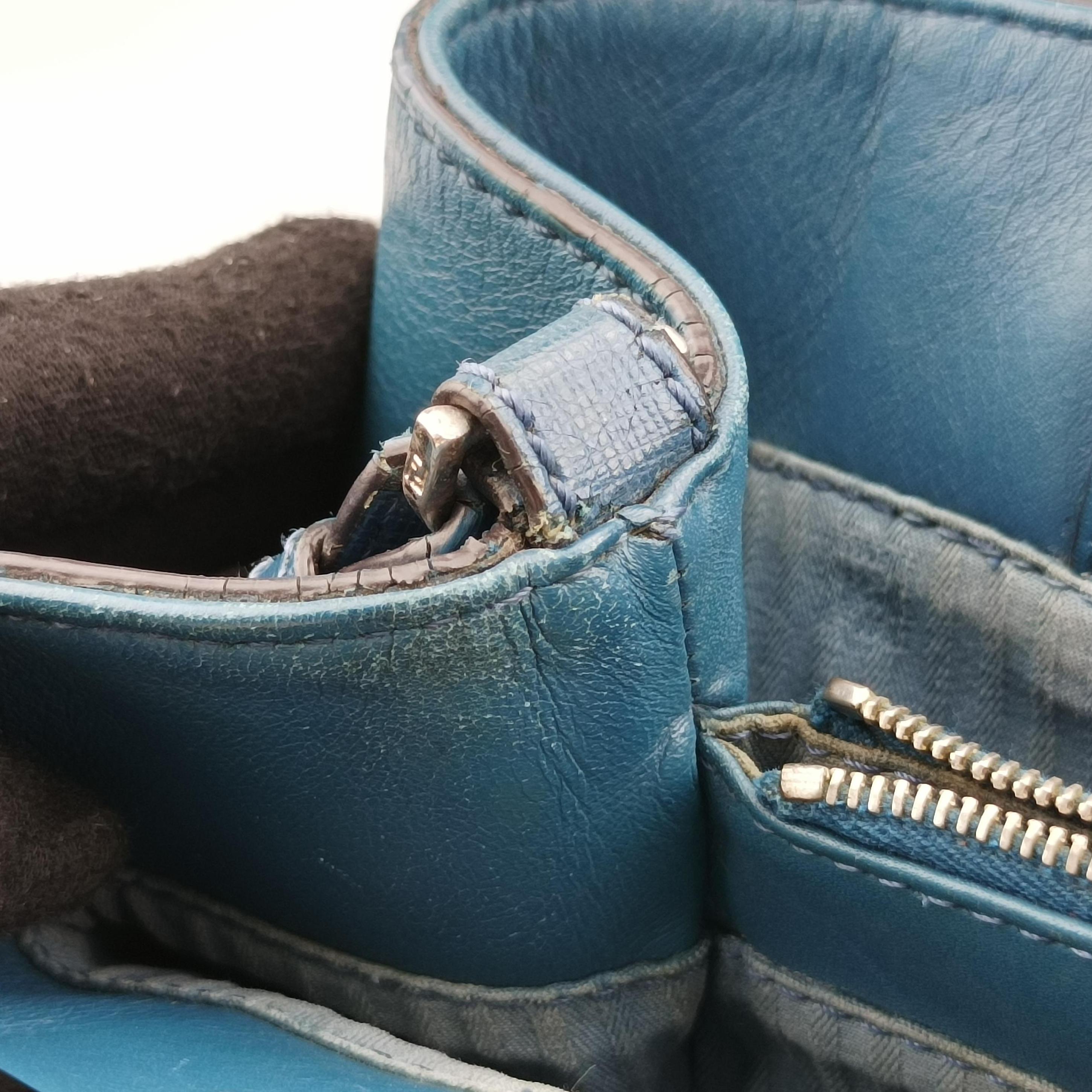 Pre-owned Fendi Petite 2 JOURS Blue Leather 8BH253 shoulderbag | stylenewstar