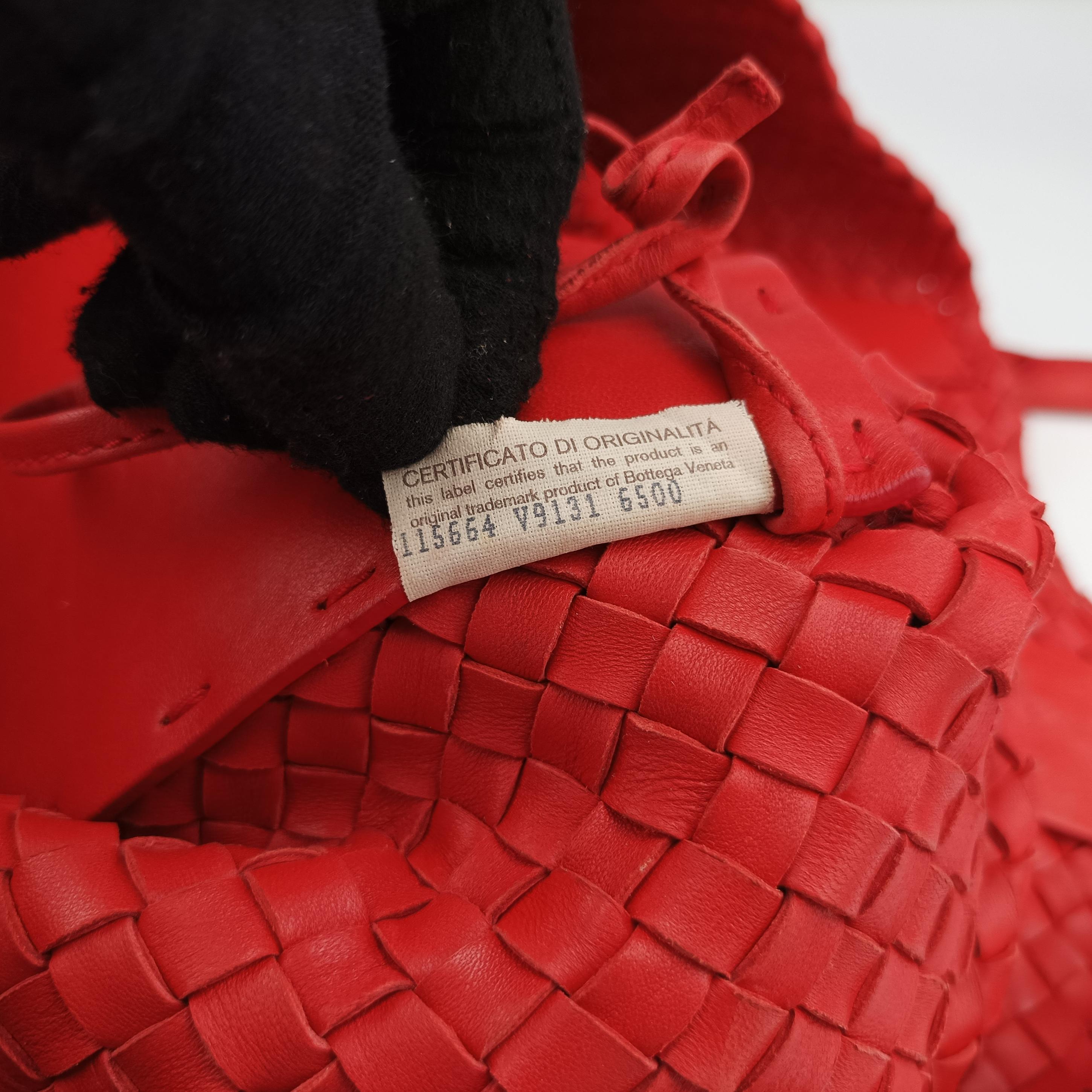 Pre-owned Bottega Veneta Cabat intrecciato Red lambskin  handbag | stylenewstar
