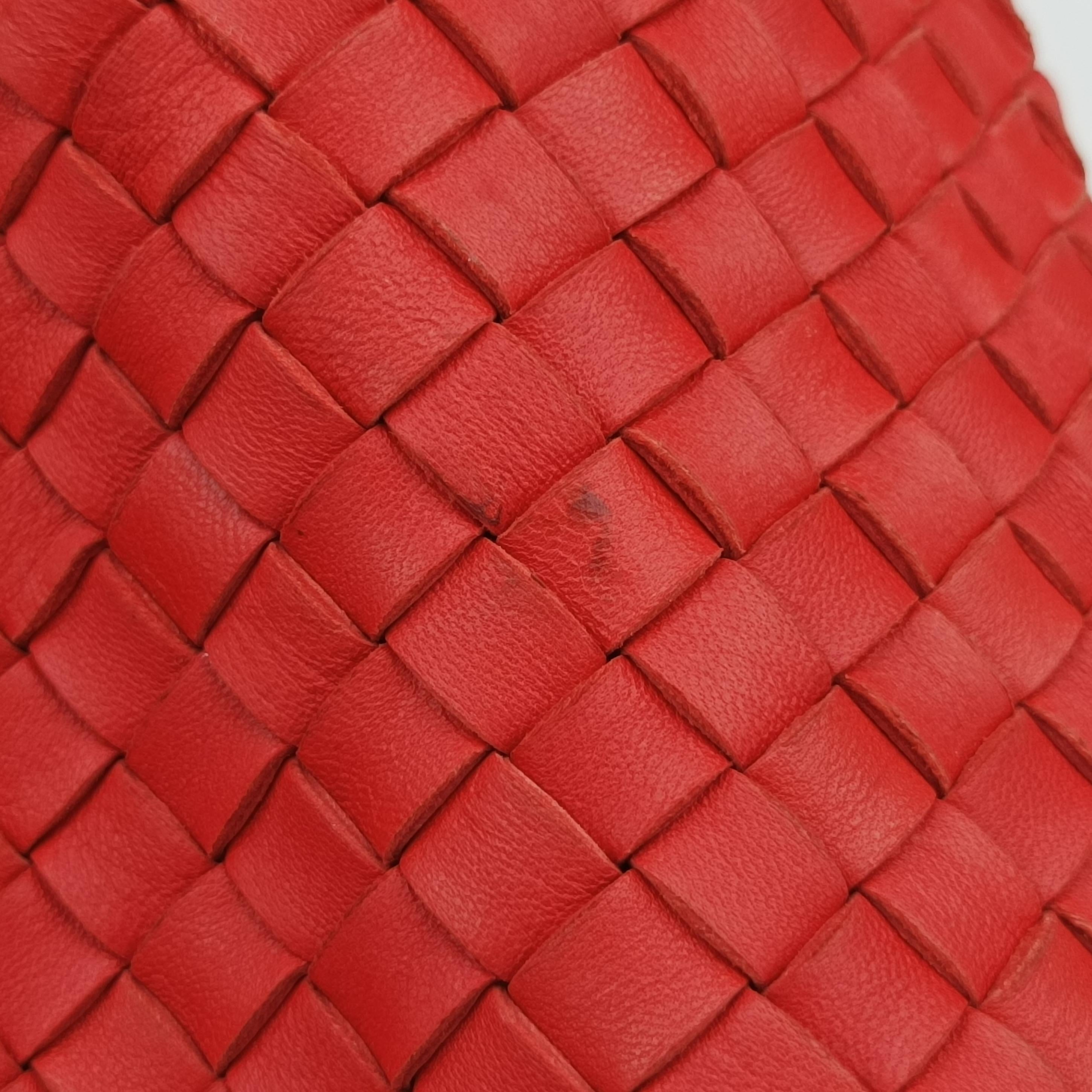 Pre-owned Bottega Veneta Cabat intrecciato Red lambskin  handbag | stylenewstar