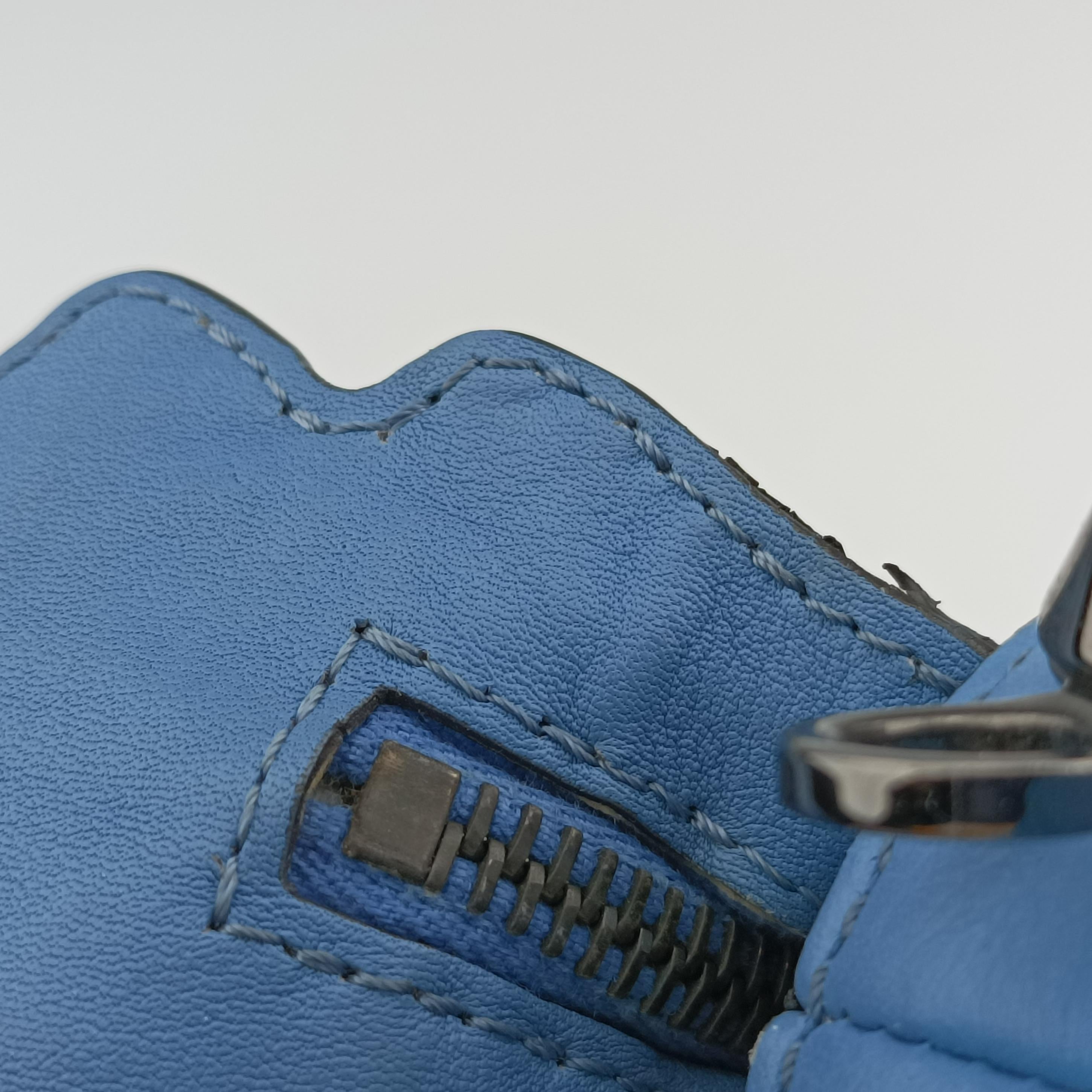 Pre-owned Fendi By the Way Blue Leather 8BL133 shoulderbag | stylenewstar
