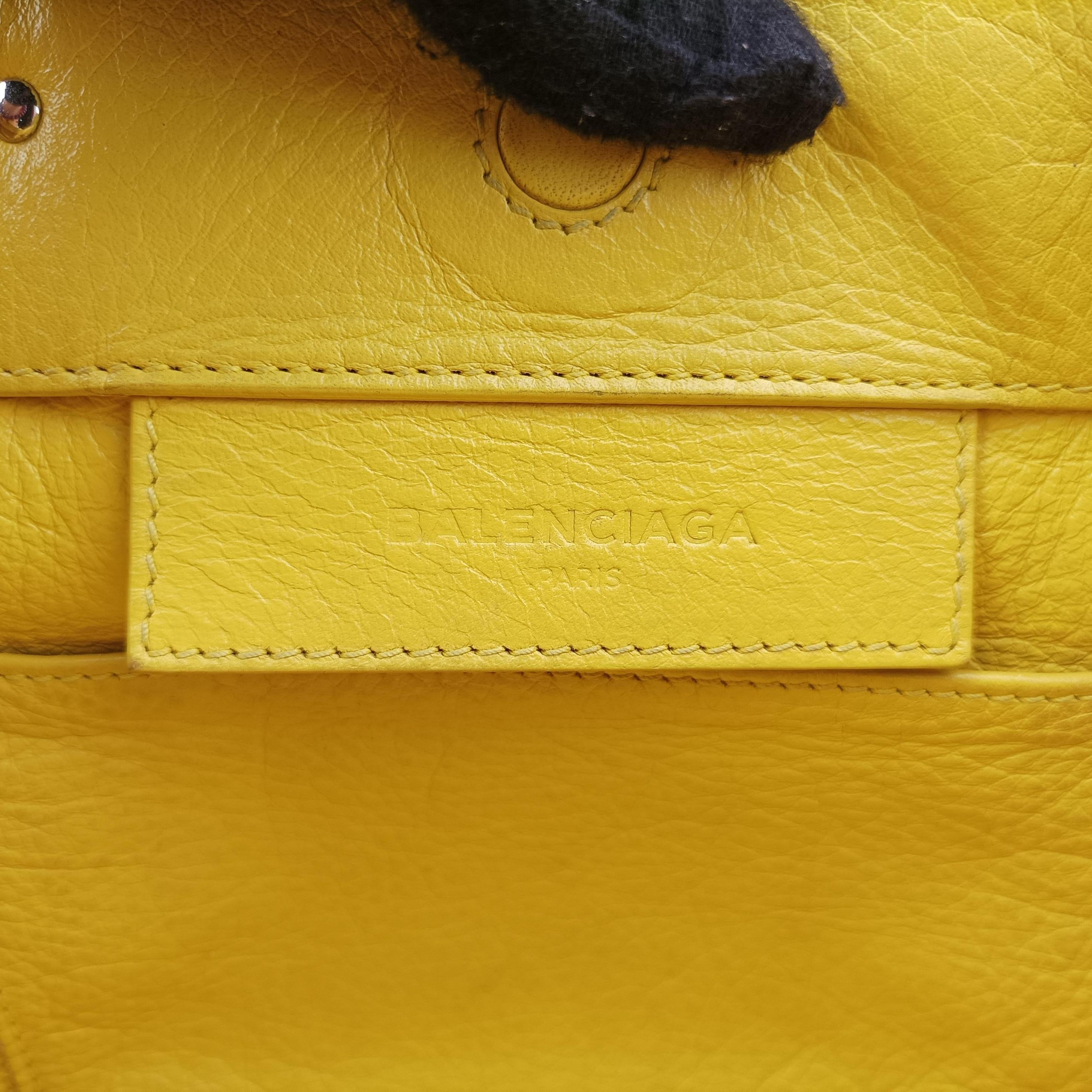 Pre-owned Balenciaga Paper A6 Zip Around Yellow Lambskin 370926 shoulderbag | stylenewstar