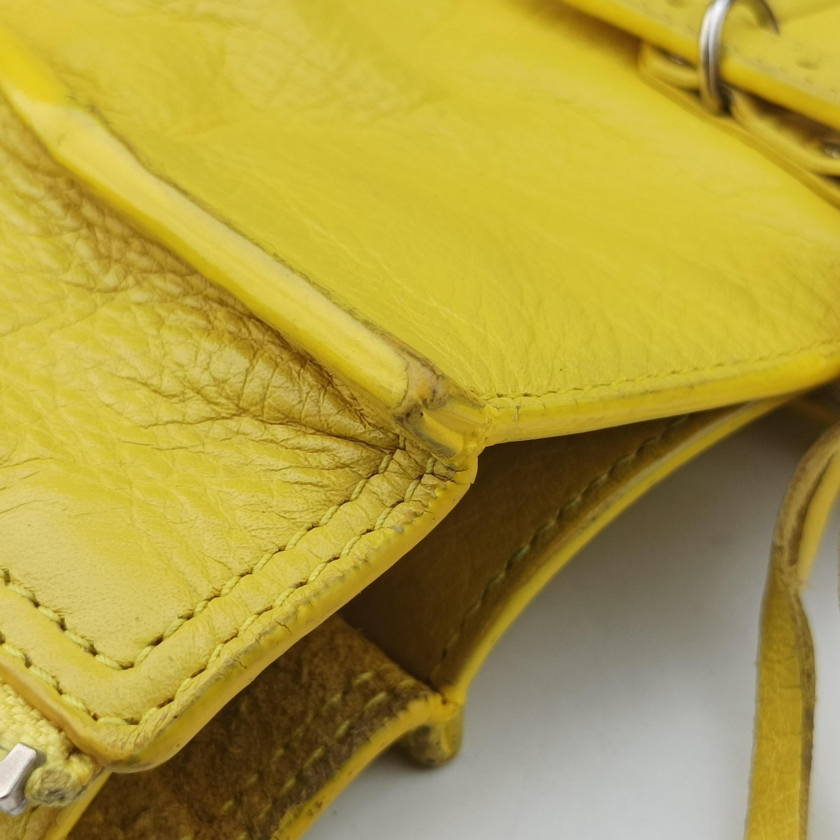 Pre-owned Balenciaga Paper A6 Zip Around Yellow Lambskin 370926 shoulderbag | stylenewstar