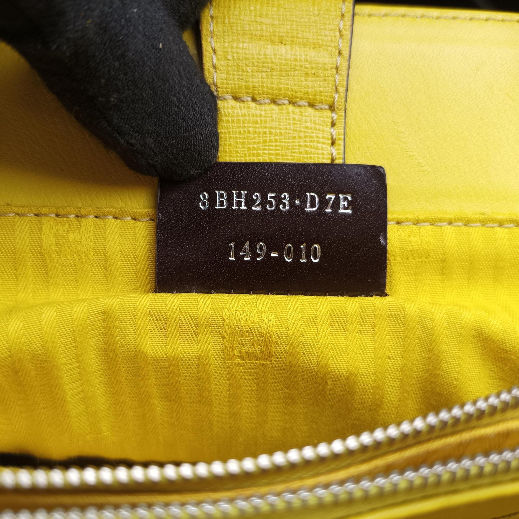 Pre-owned Fendi Petite 2 JOURS Yellow Leather 8BH258 shoulderbag | stylenewstar