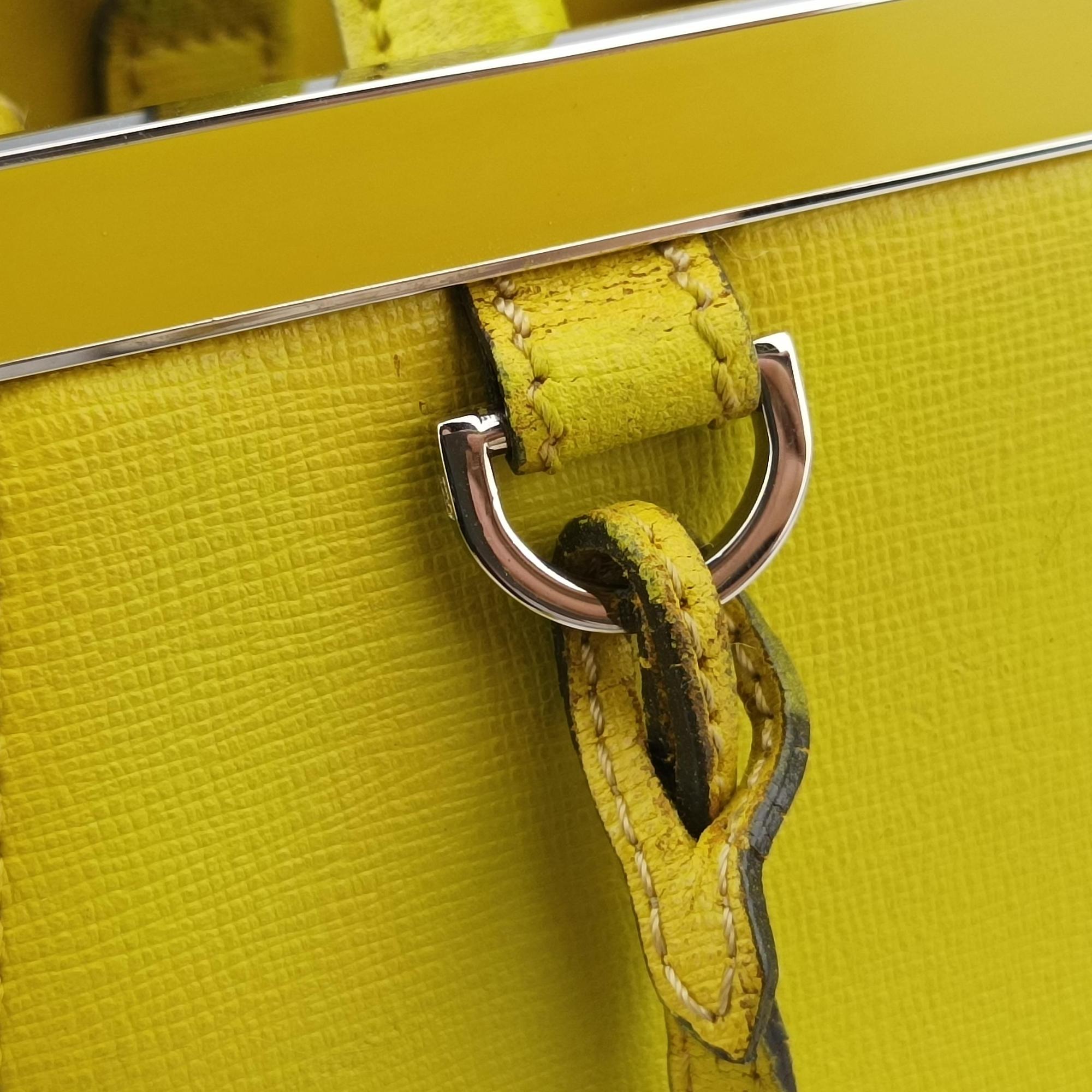 Pre-owned Fendi Petite 2 JOURS Yellow Leather 8BH258 shoulderbag | stylenewstar