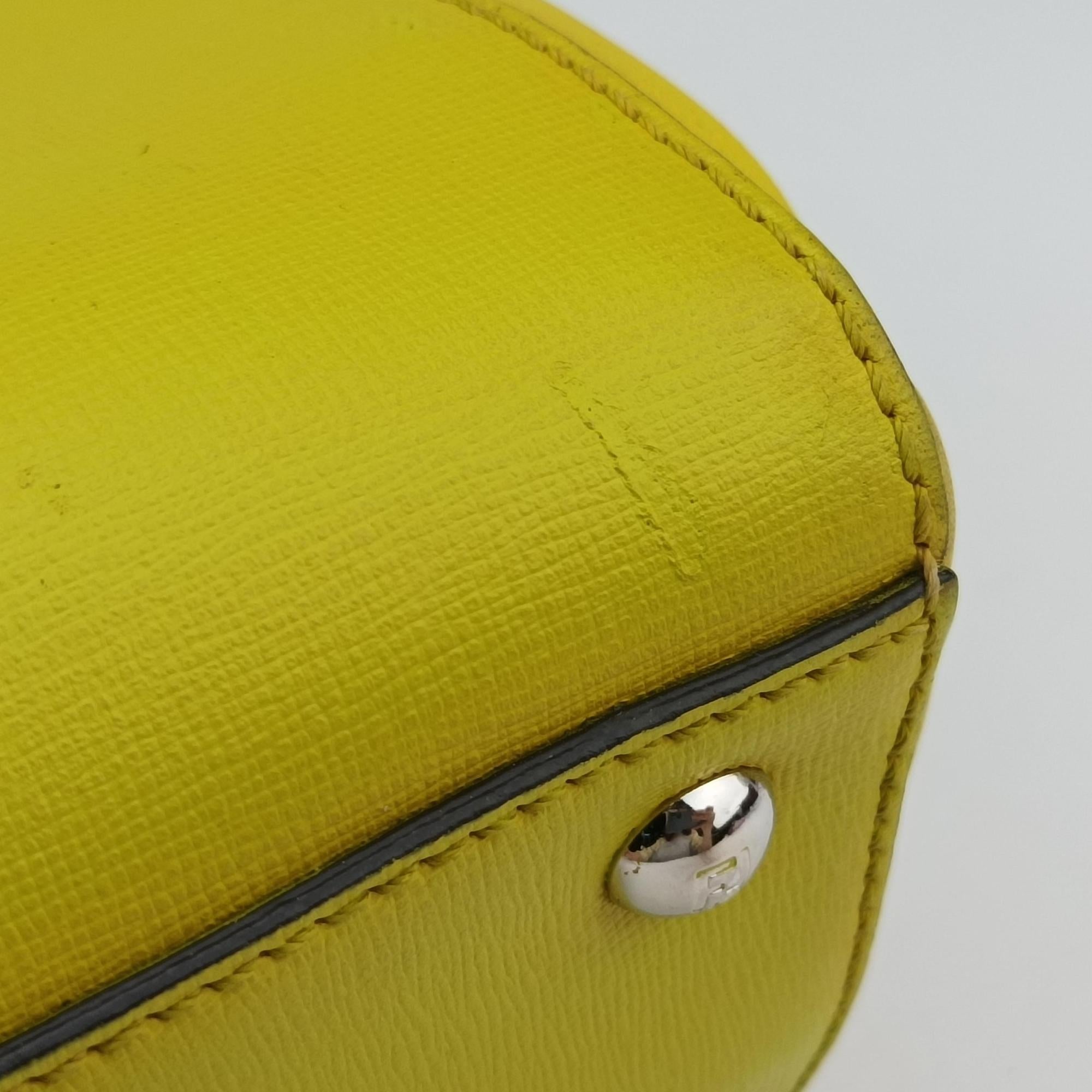 Pre-owned Fendi Petite 2 JOURS Yellow Leather 8BH258 shoulderbag | stylenewstar