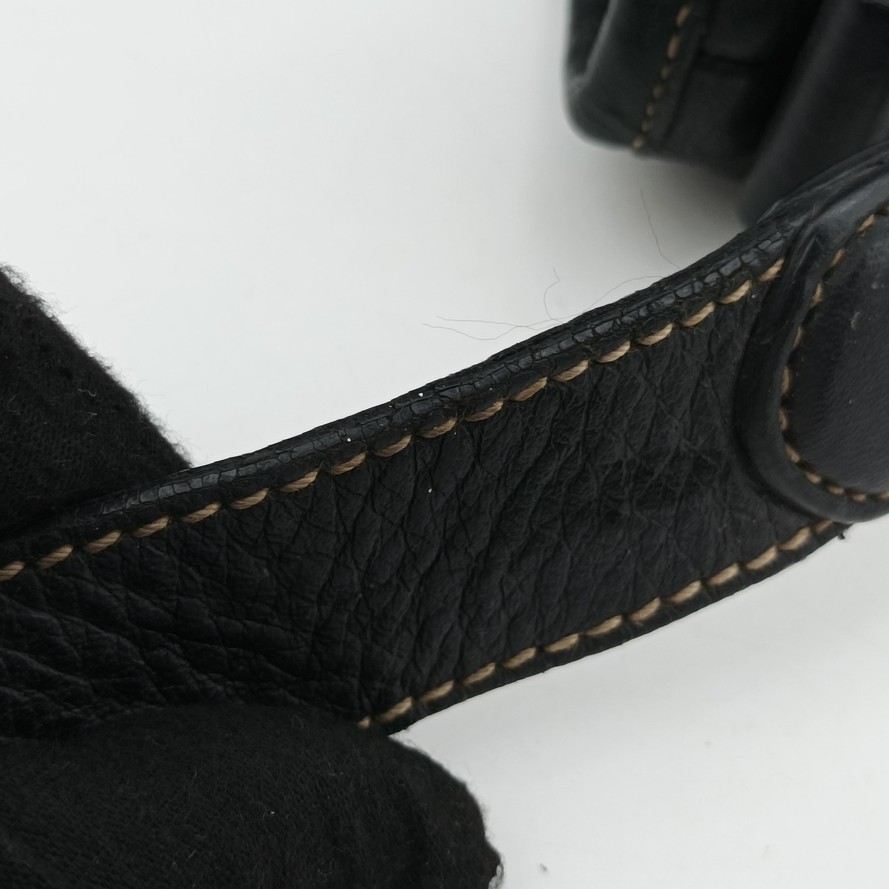 Pre-owned Gucci Hysteria Black Leather 190279 shoulderbag | stylenewstar
