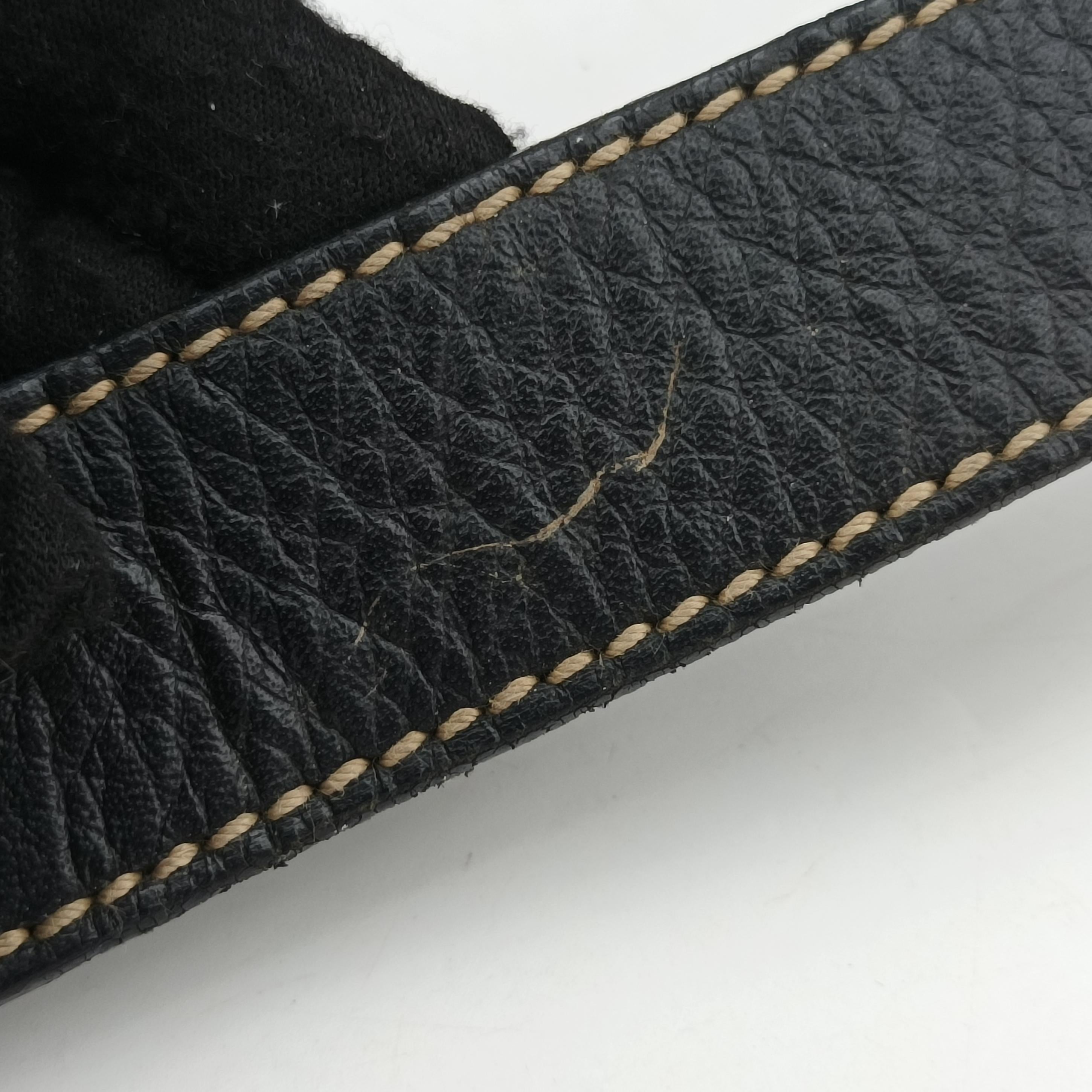 Pre-owned Gucci Hysteria Black Leather 190279 shoulderbag | stylenewstar