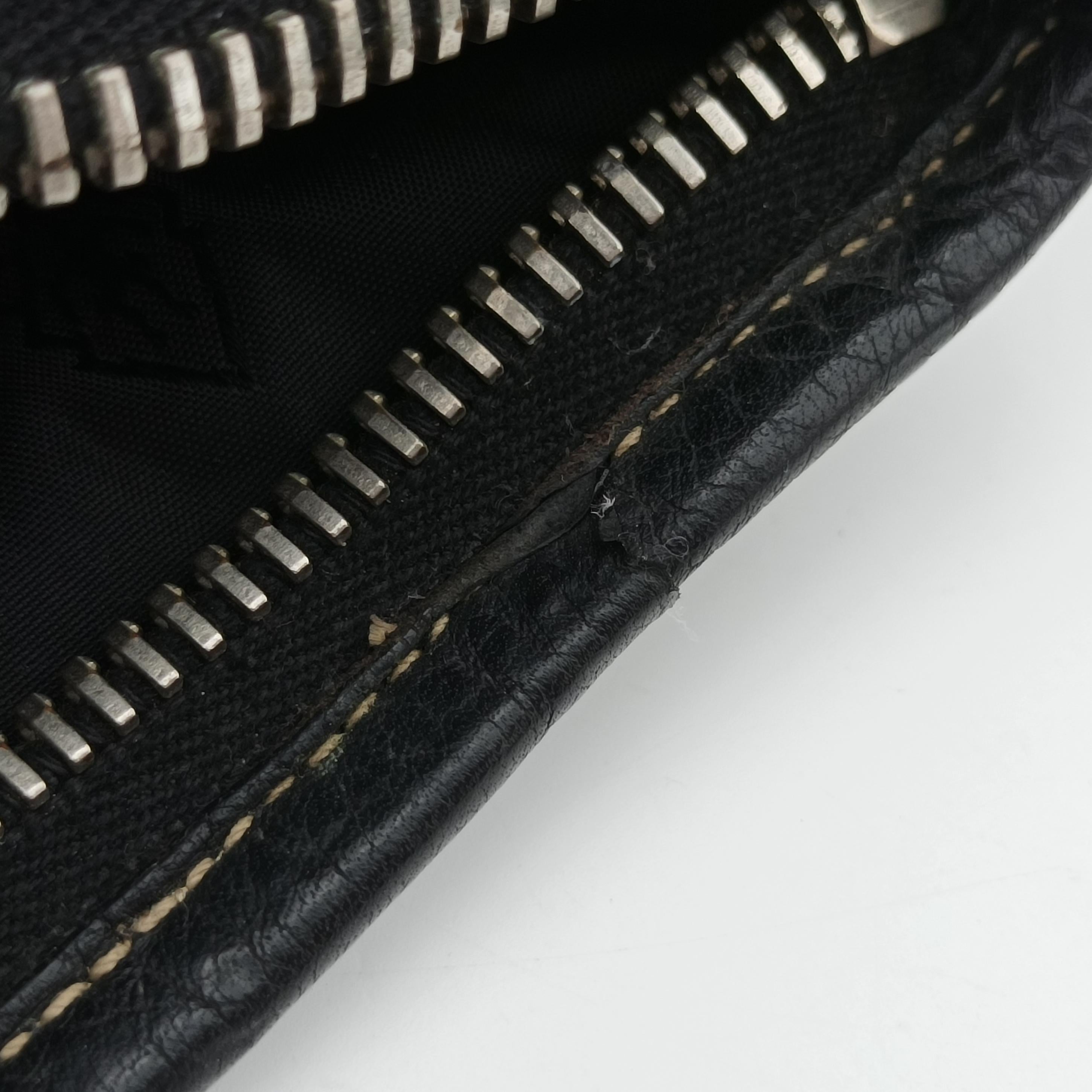 Pre-owned Gucci Hysteria Black Leather 190279 shoulderbag | stylenewstar
