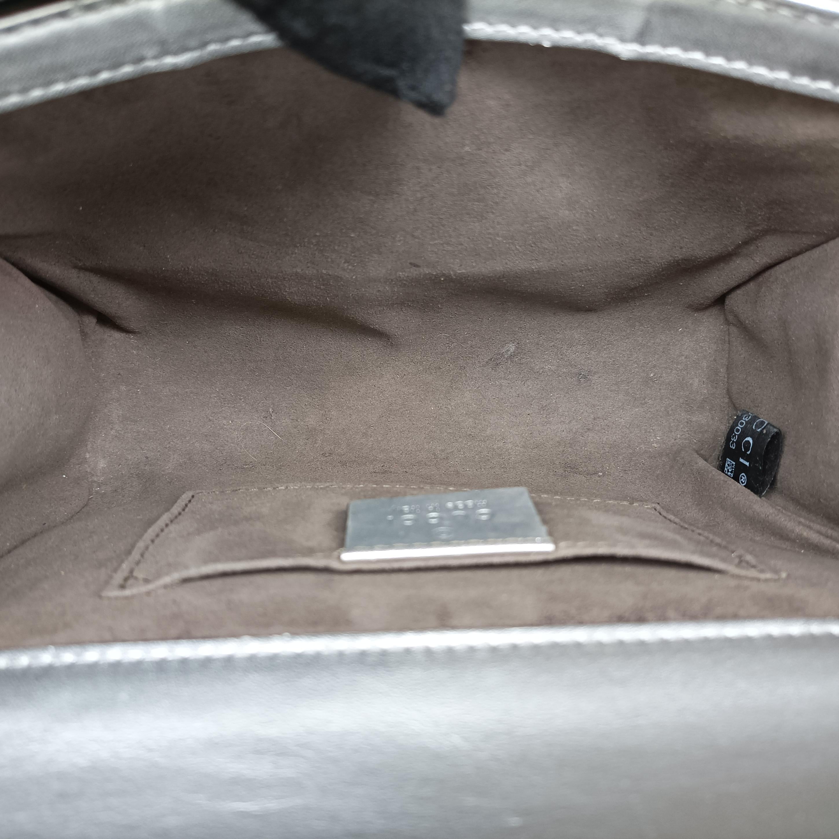 Pre-owned Gucci Padlock Silver Leather 409487 shoulderbag | stylenewstar