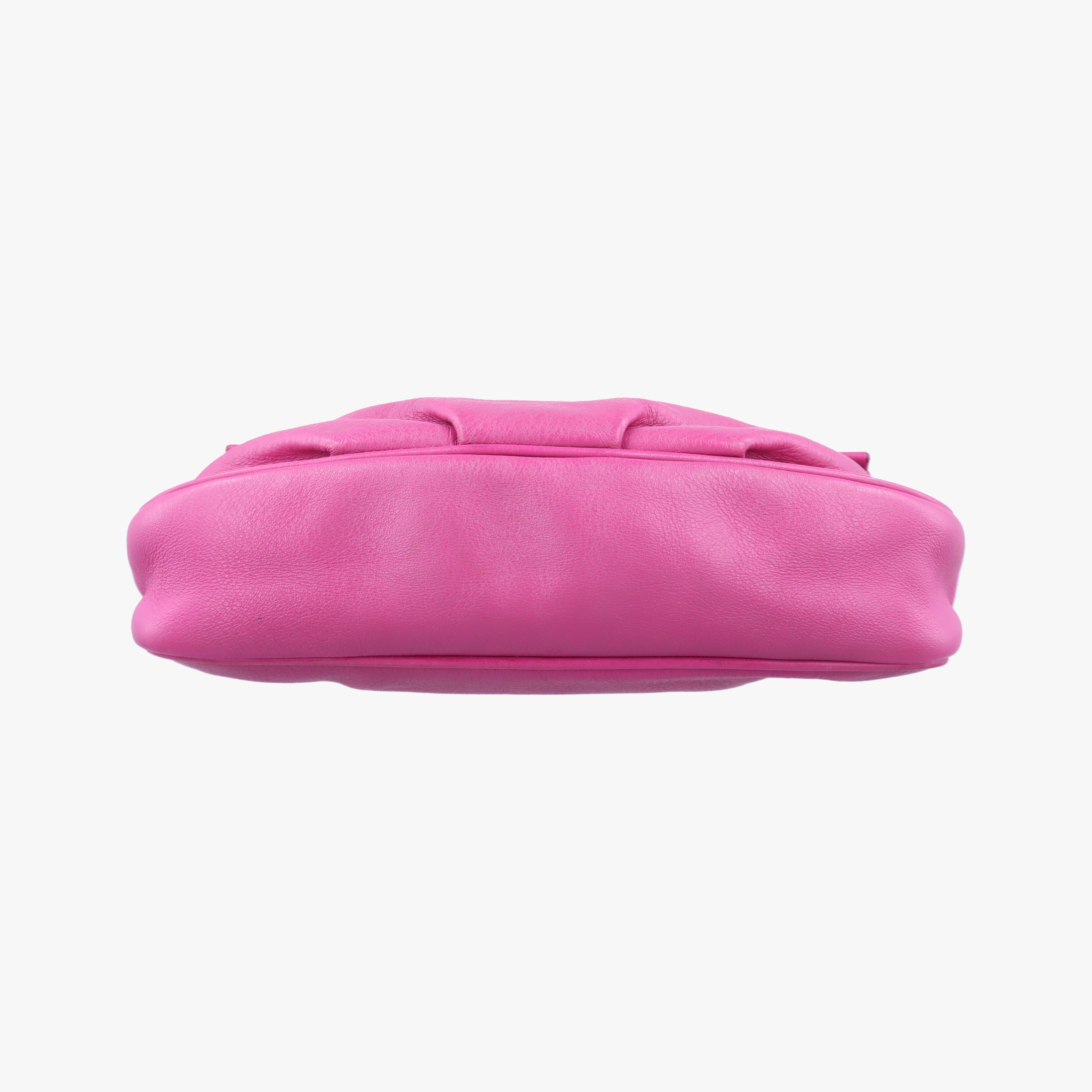 Pre-owned Fendi Fendista Pochette Pink Leather 8M0276 shoulderbag | stylenewstar