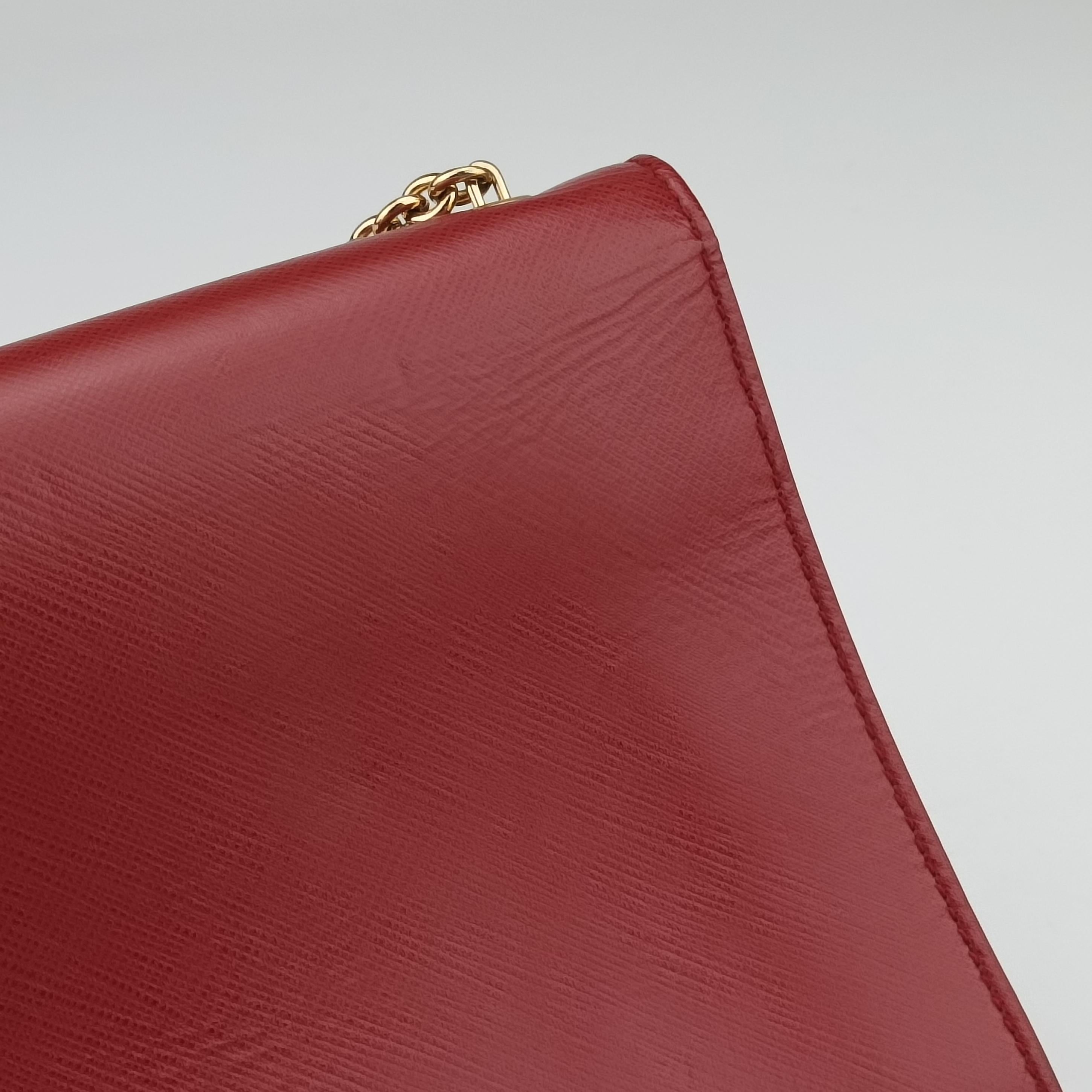 Vintage Ferragamo Ginny Vara Red Leather  shoulderbag | stylenewstar
