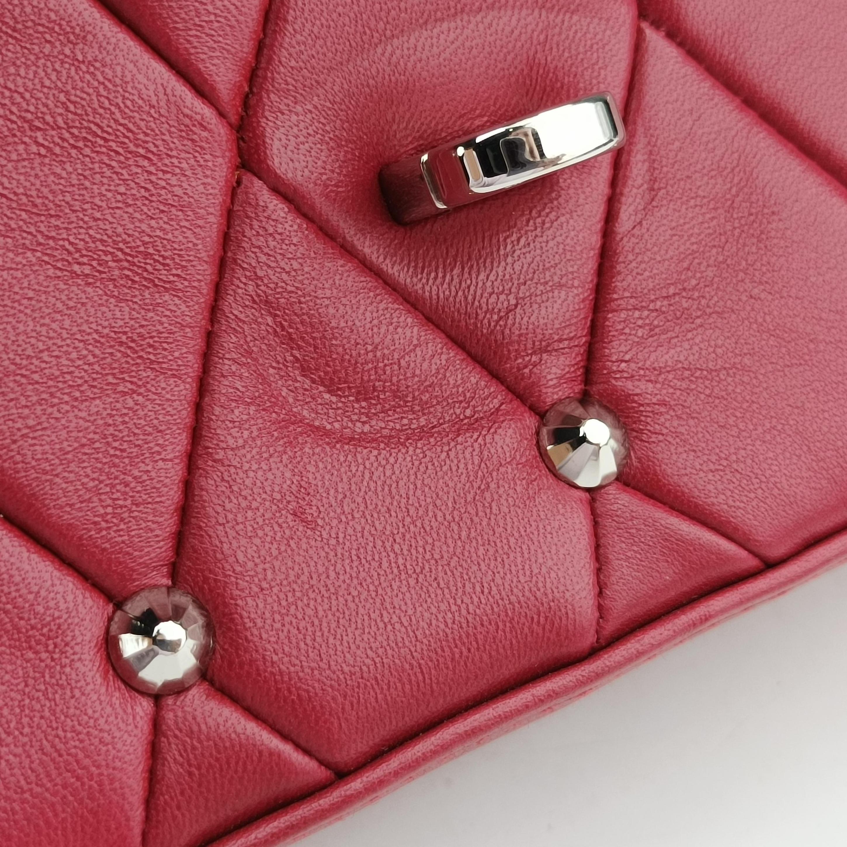 Pre-owned Miu Miu Studded Matelasse Red lambskin  shoulderbag | stylenewstar