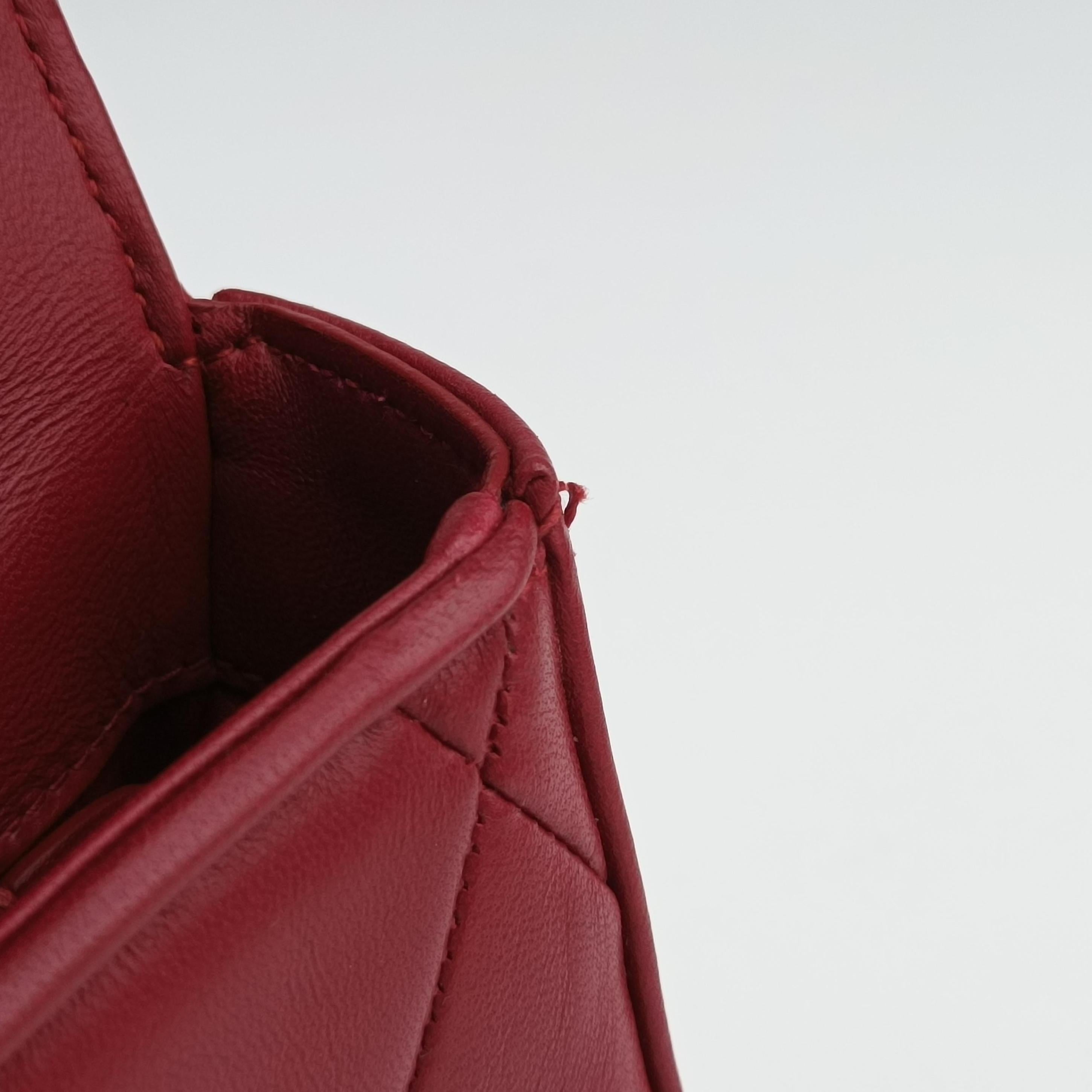 Pre-owned Miu Miu Studded Matelasse Red lambskin  shoulderbag | stylenewstar