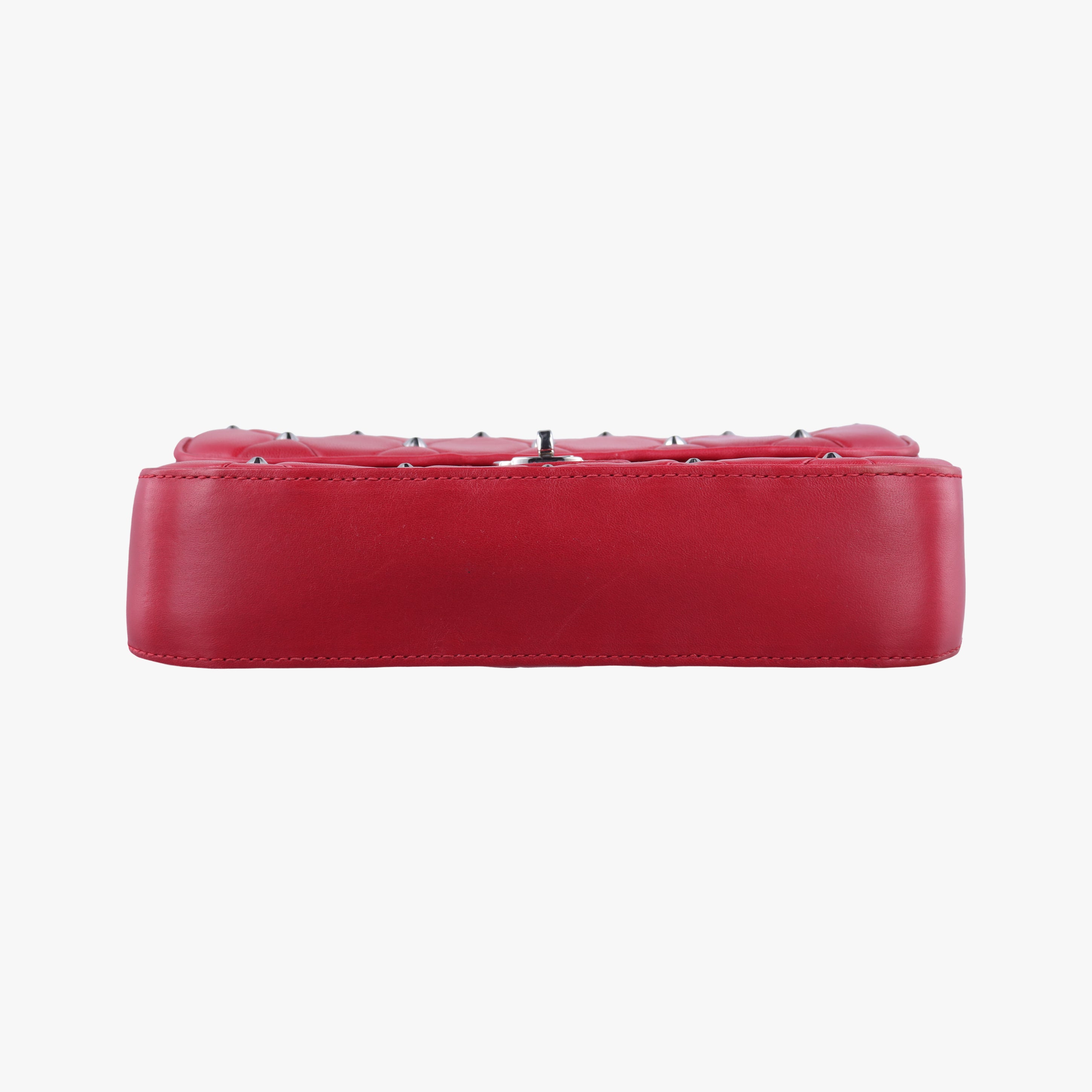 Pre-owned Miu Miu Studded Matelasse Red lambskin  shoulderbag | stylenewstar