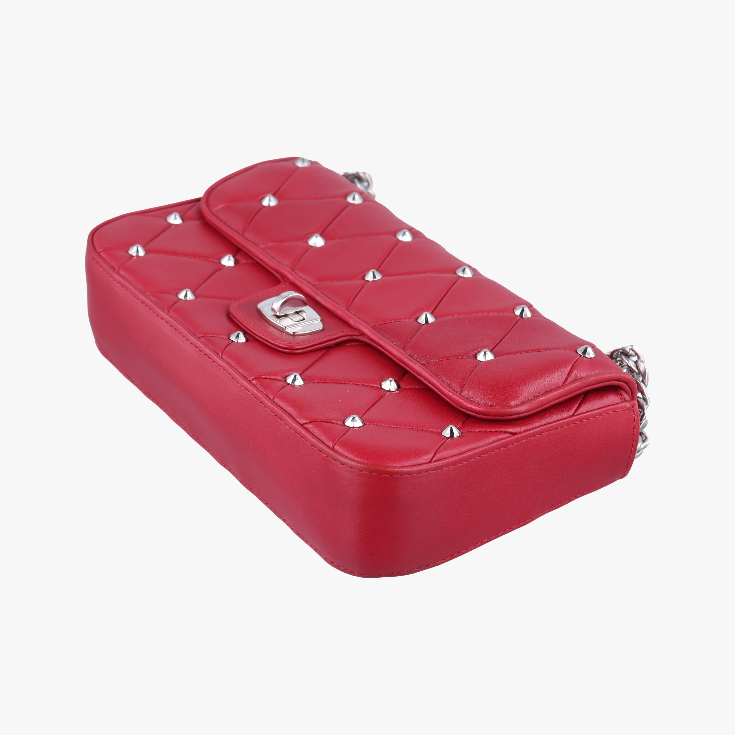 Pre-owned Miu Miu Studded Matelasse Red lambskin  shoulderbag | stylenewstar
