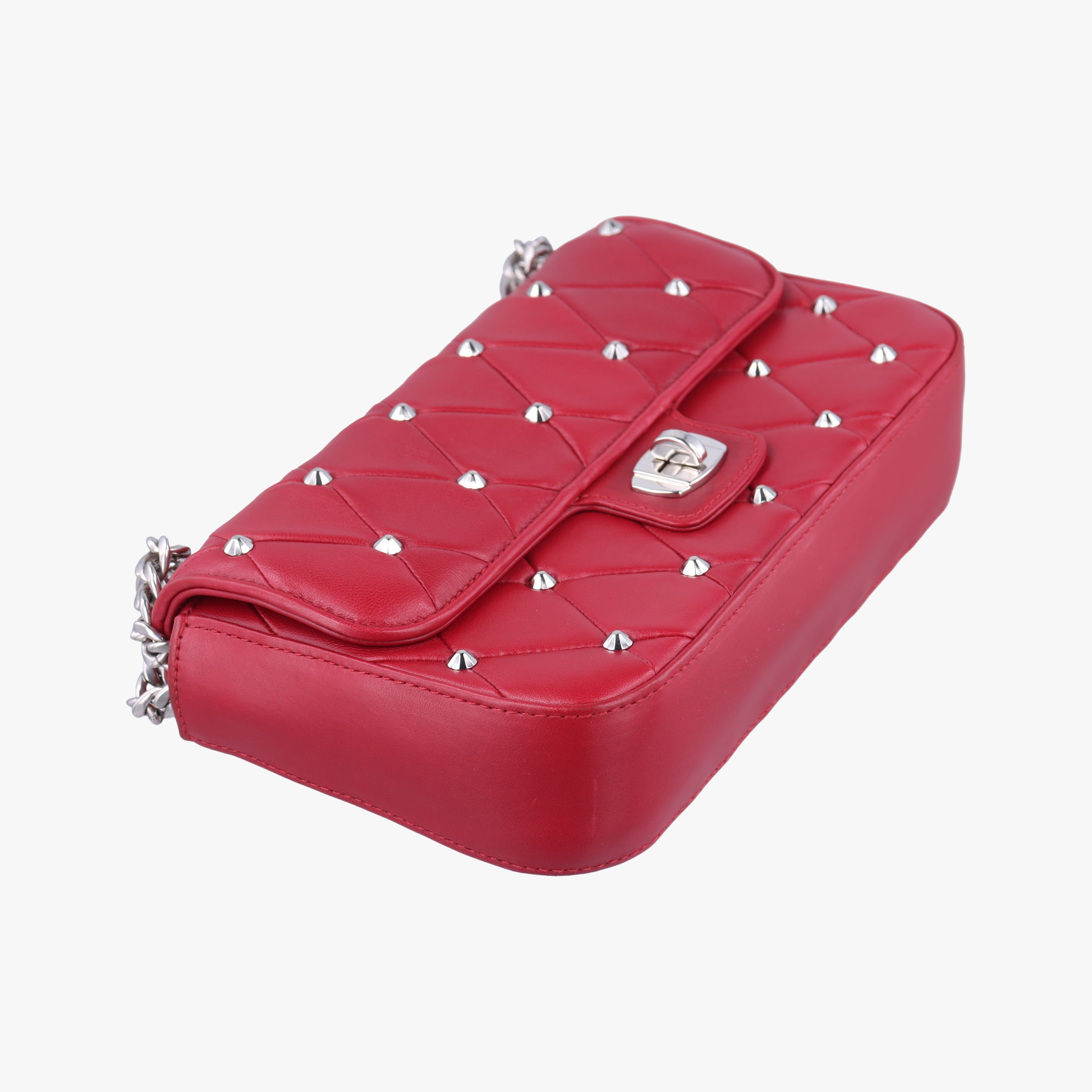 Pre-owned Miu Miu Studded Matelasse Red lambskin  shoulderbag | stylenewstar