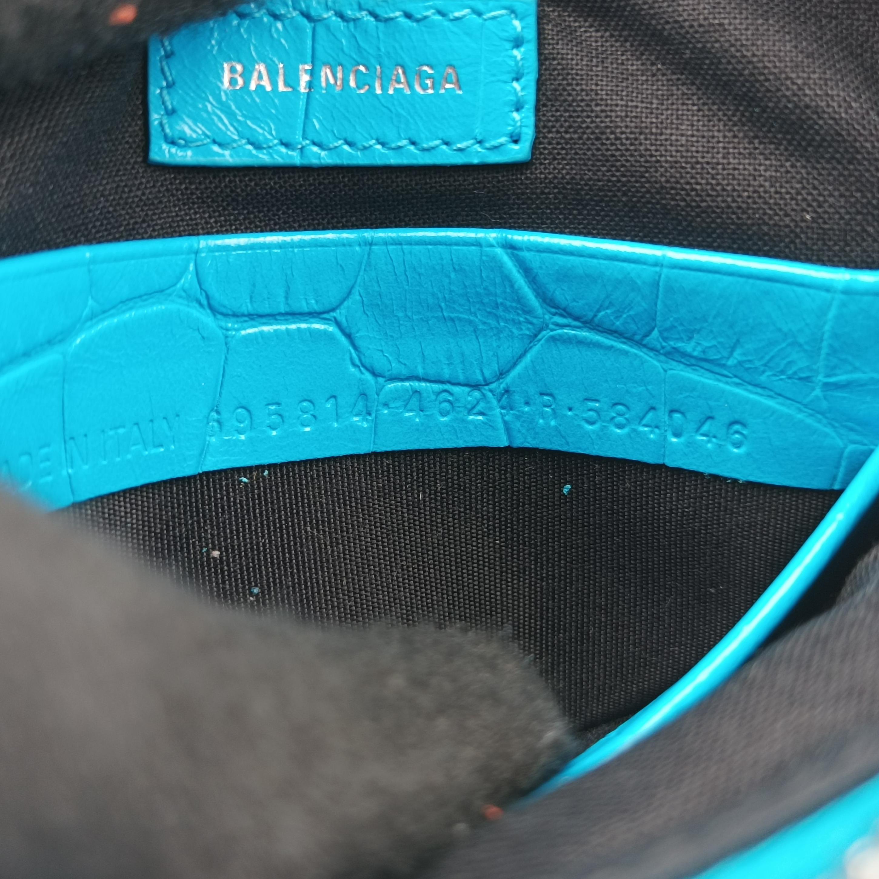 Secondhand Balenciaga Le Cagole Blue lambskin  shoulderbag | stylenewstar