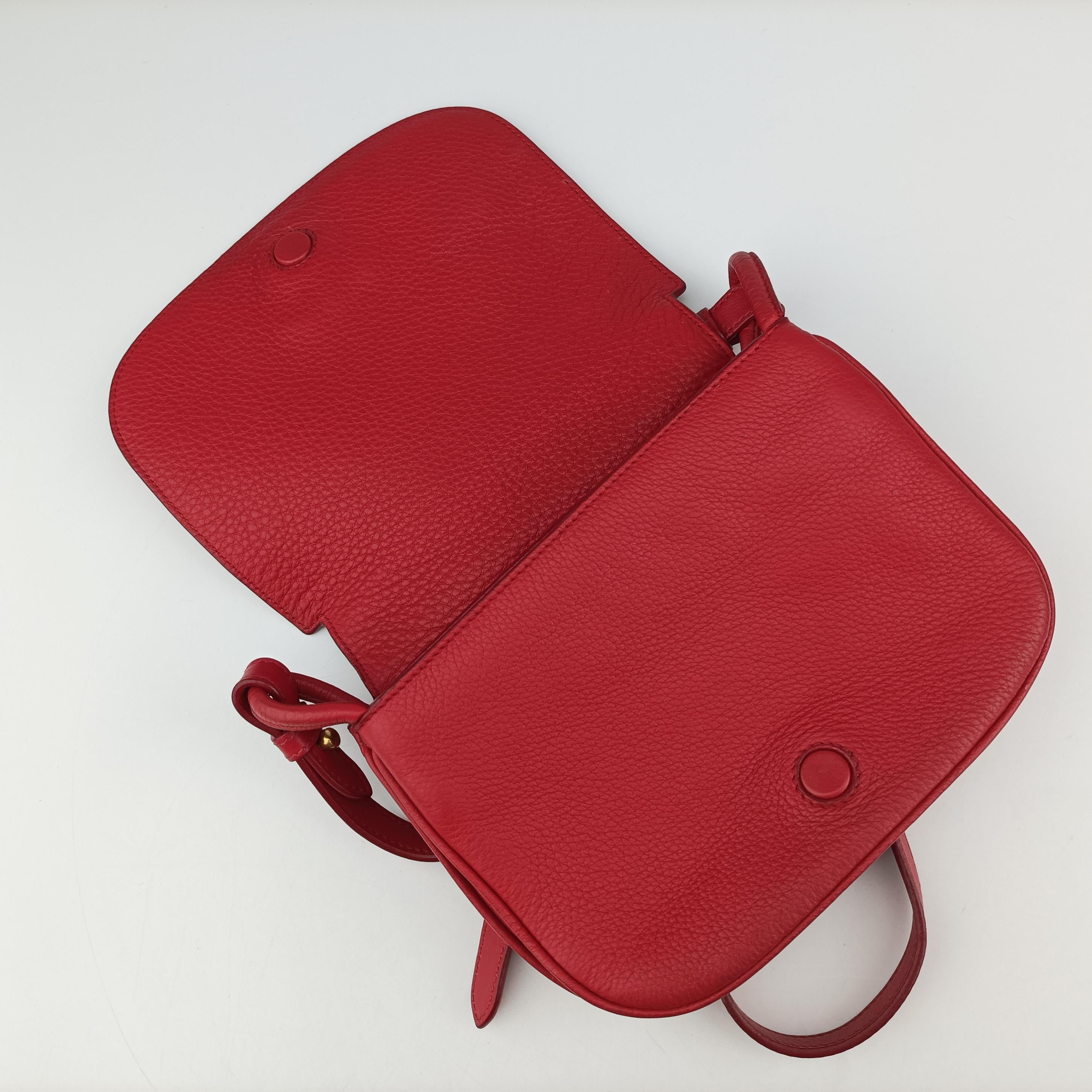 Secondhand Prada Pebbled Vitello Daino Saddle Red Leather  shoulderbag | stylenewstar
