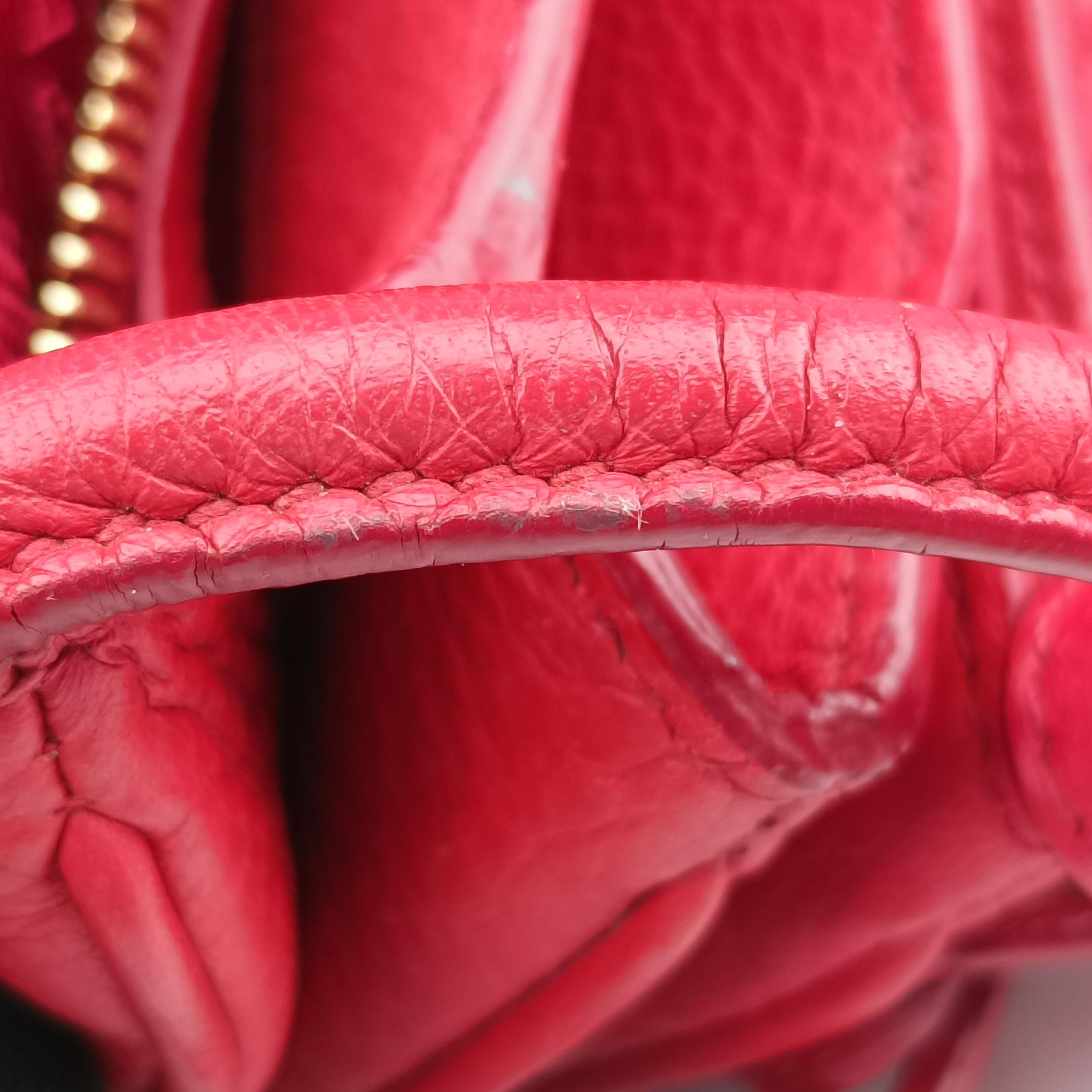 Secondhand Prada Pebbled Vitello Daino Saddle Red Leather  shoulderbag | stylenewstar
