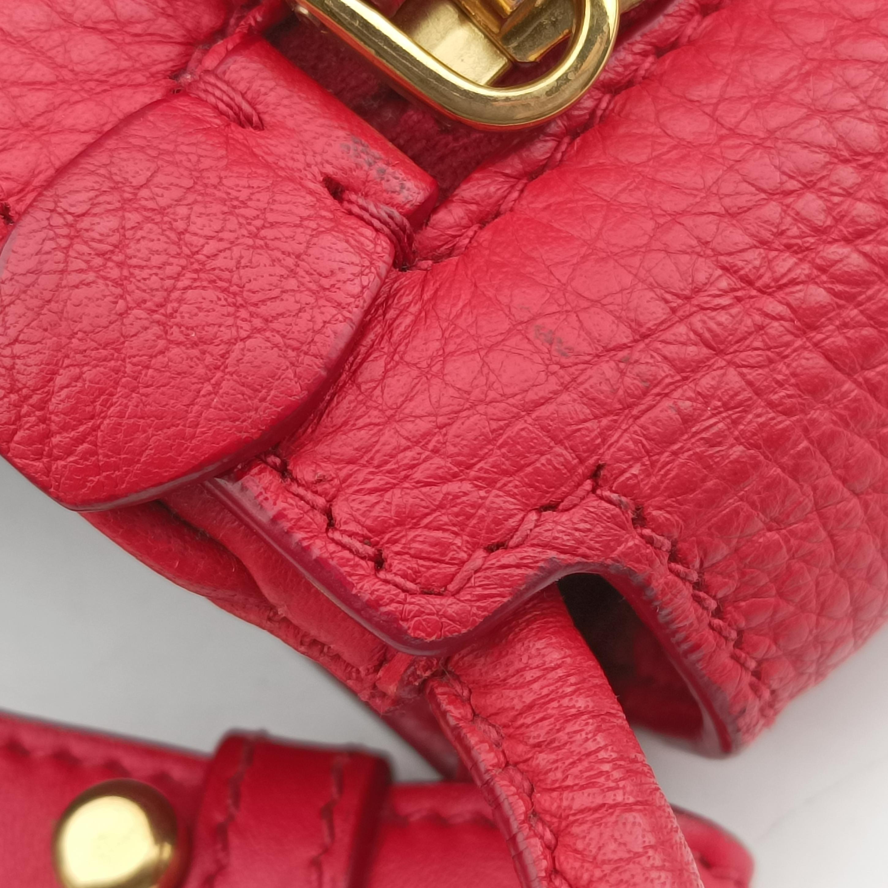 Secondhand Prada Pebbled Vitello Daino Saddle Red Leather  shoulderbag | stylenewstar
