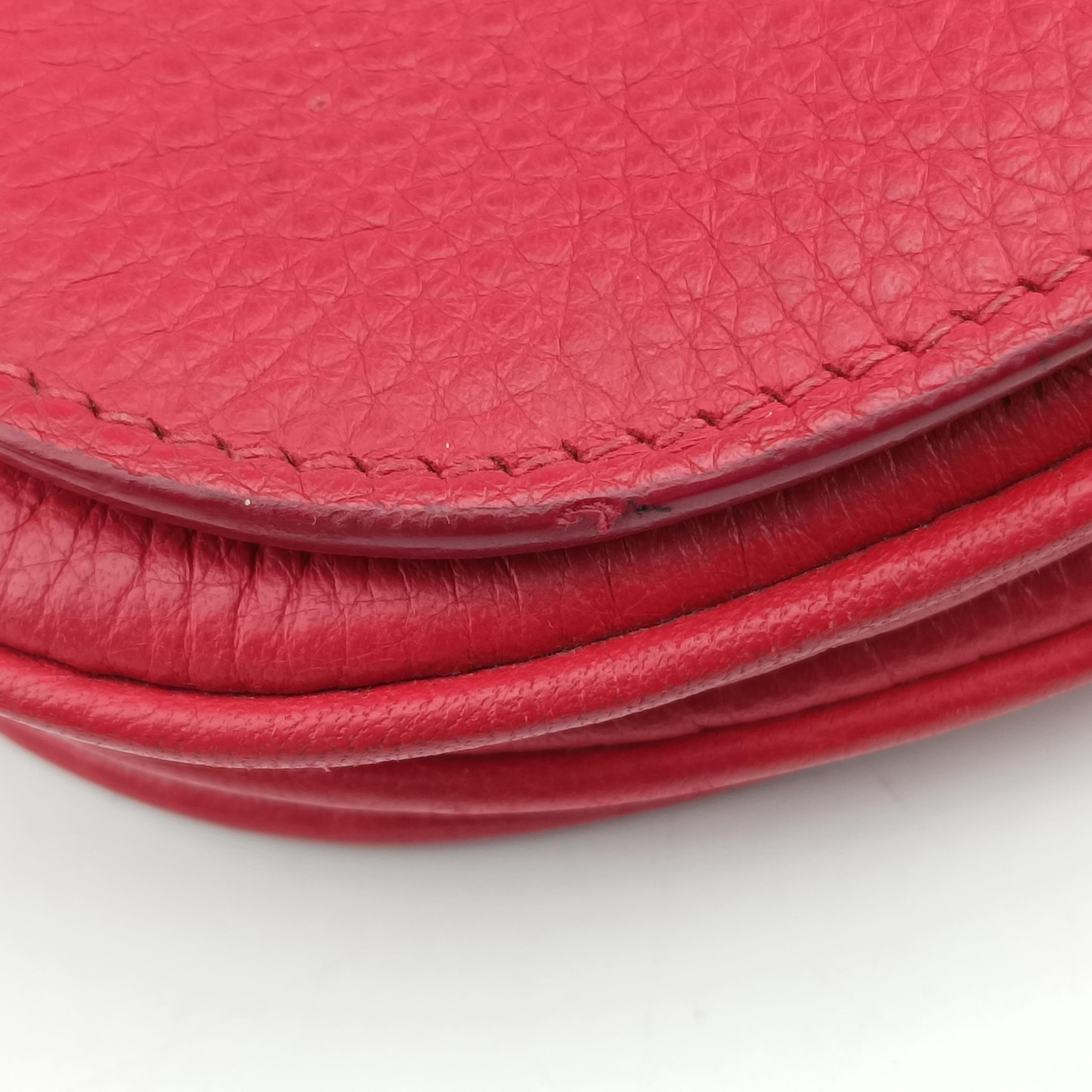 Secondhand Prada Pebbled Vitello Daino Saddle Red Leather  shoulderbag | stylenewstar