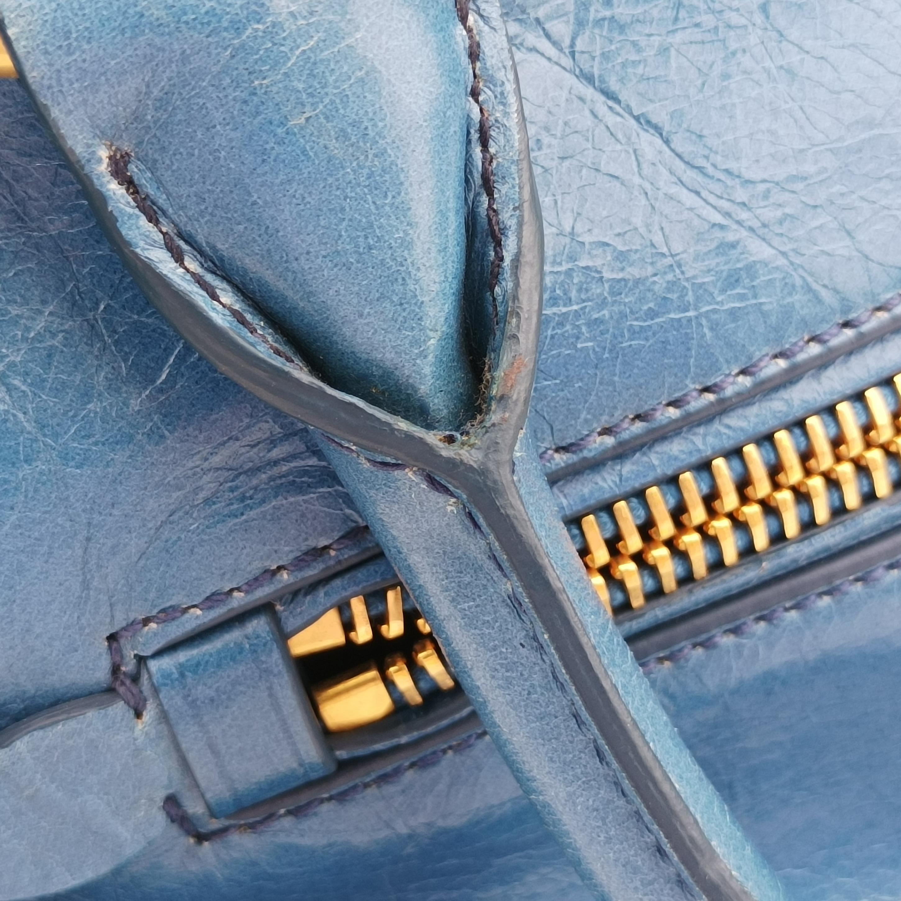 Pre-owned Miu Miu Vitello Blue leather  shoulderbag | stylenewstar