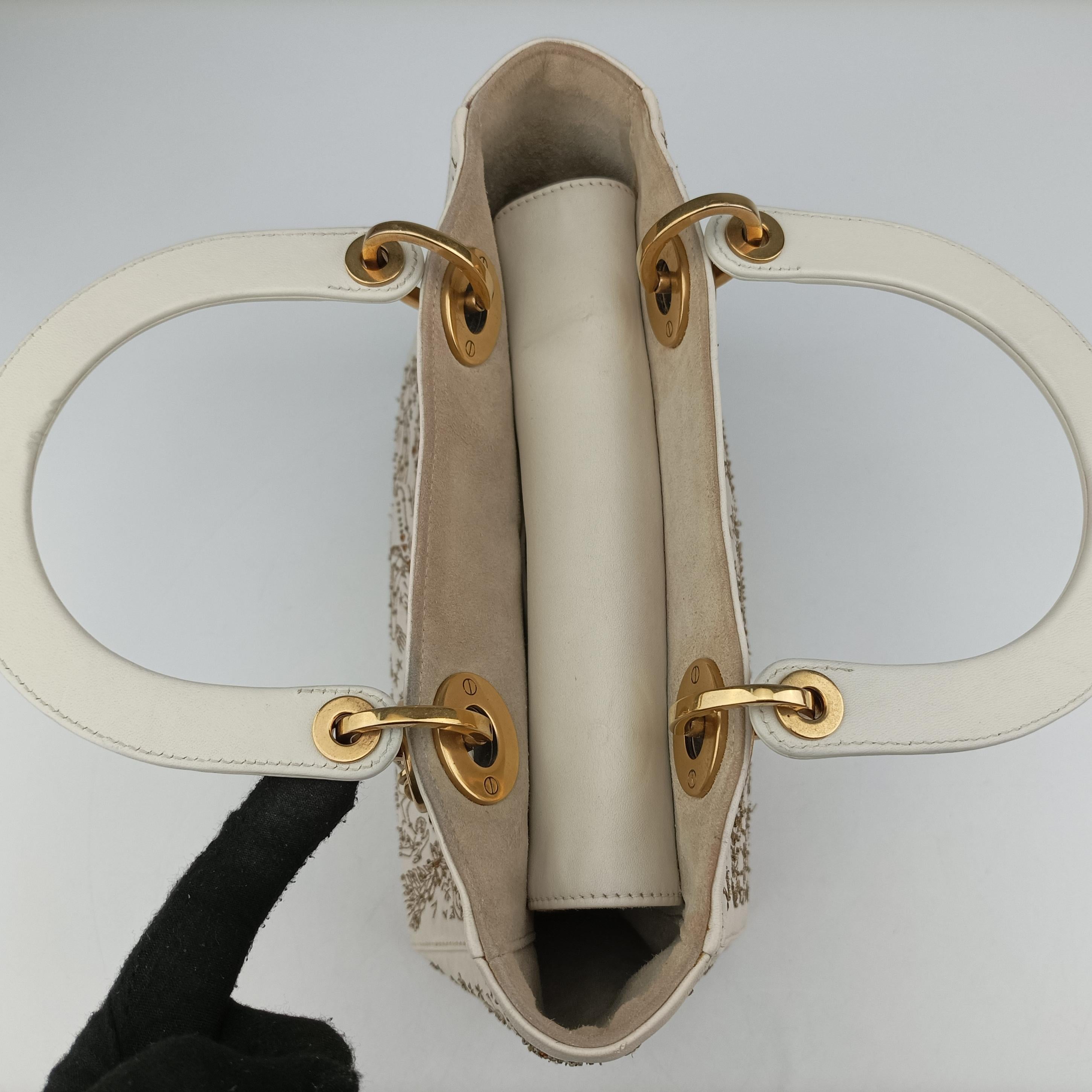 Pre-owned Christian Dior Lady Dior White lambskin  shoulderbag | stylenewstar