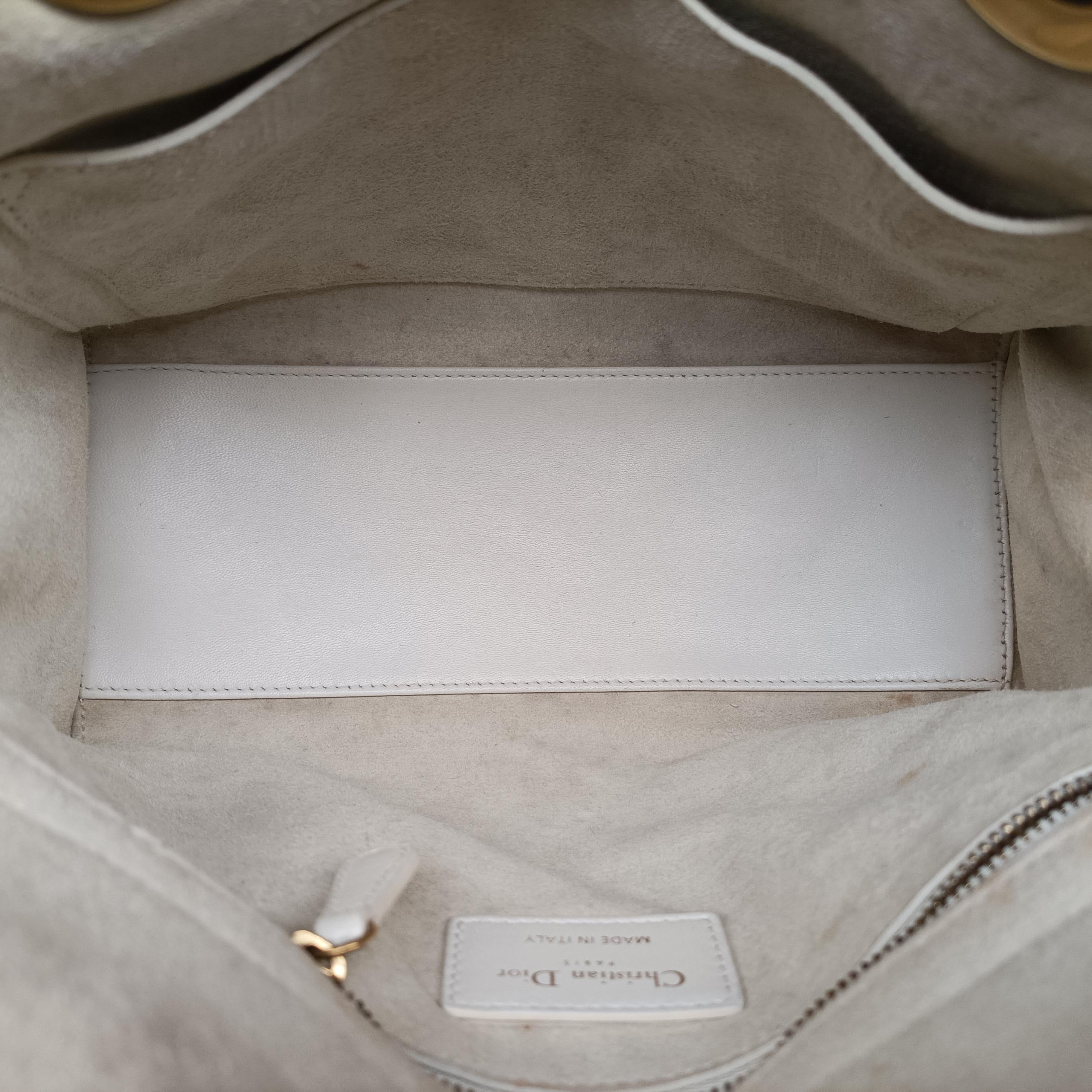 Pre-owned Christian Dior Lady Dior White lambskin  shoulderbag | stylenewstar