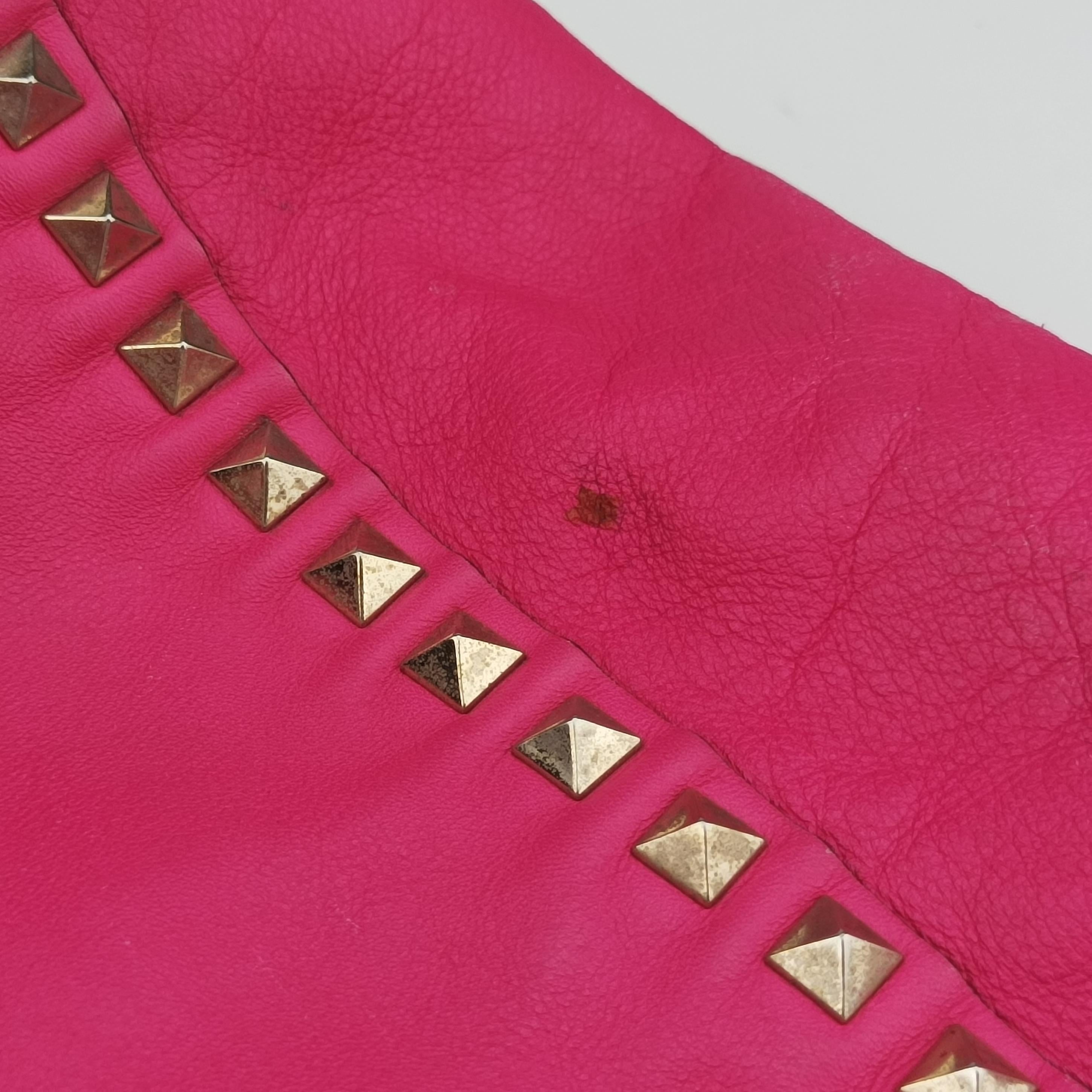 Pre-owned Valentino Rockstud Rose Leather  shoulderbag | stylenewstar