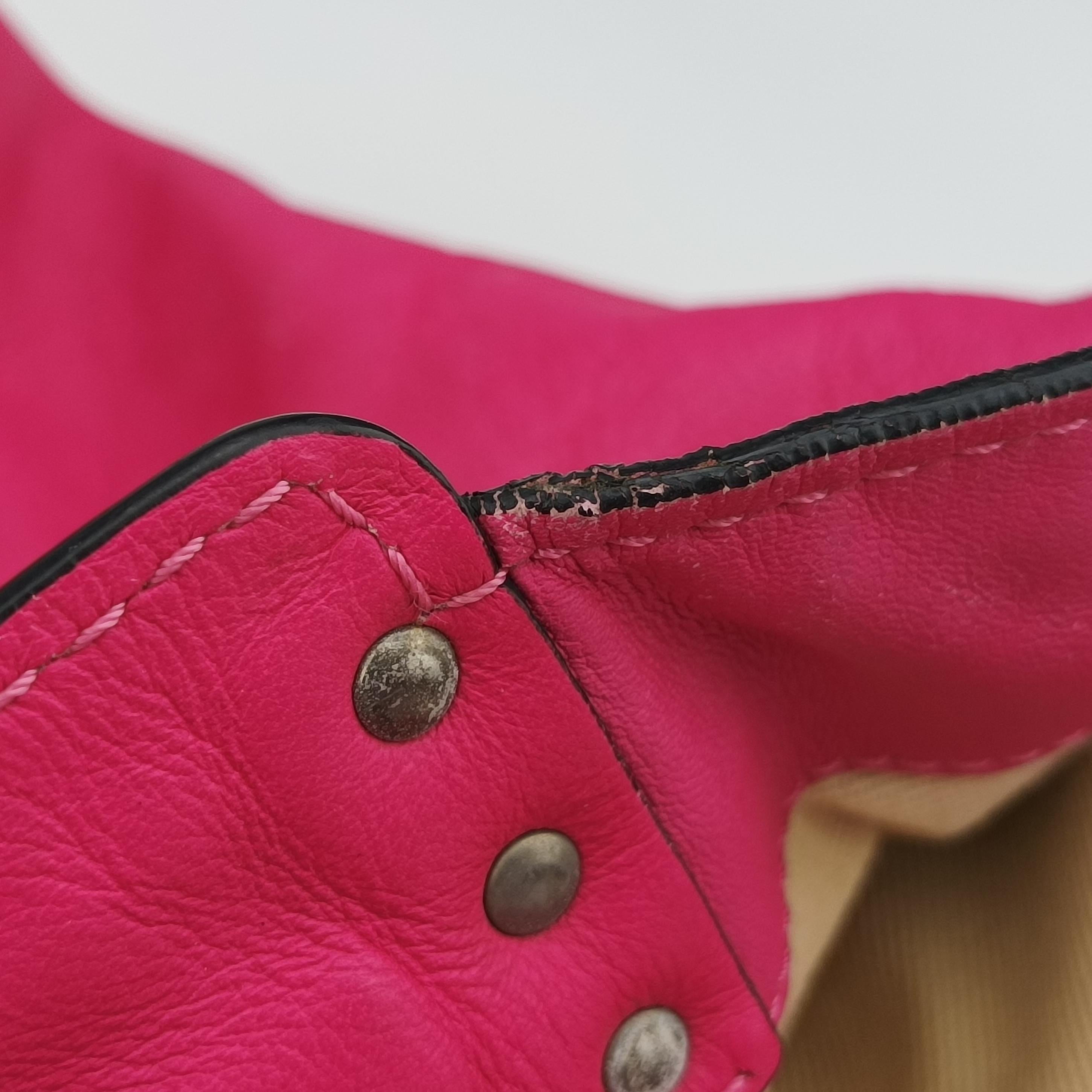 Pre-owned Valentino Rockstud Rose Leather  shoulderbag | stylenewstar