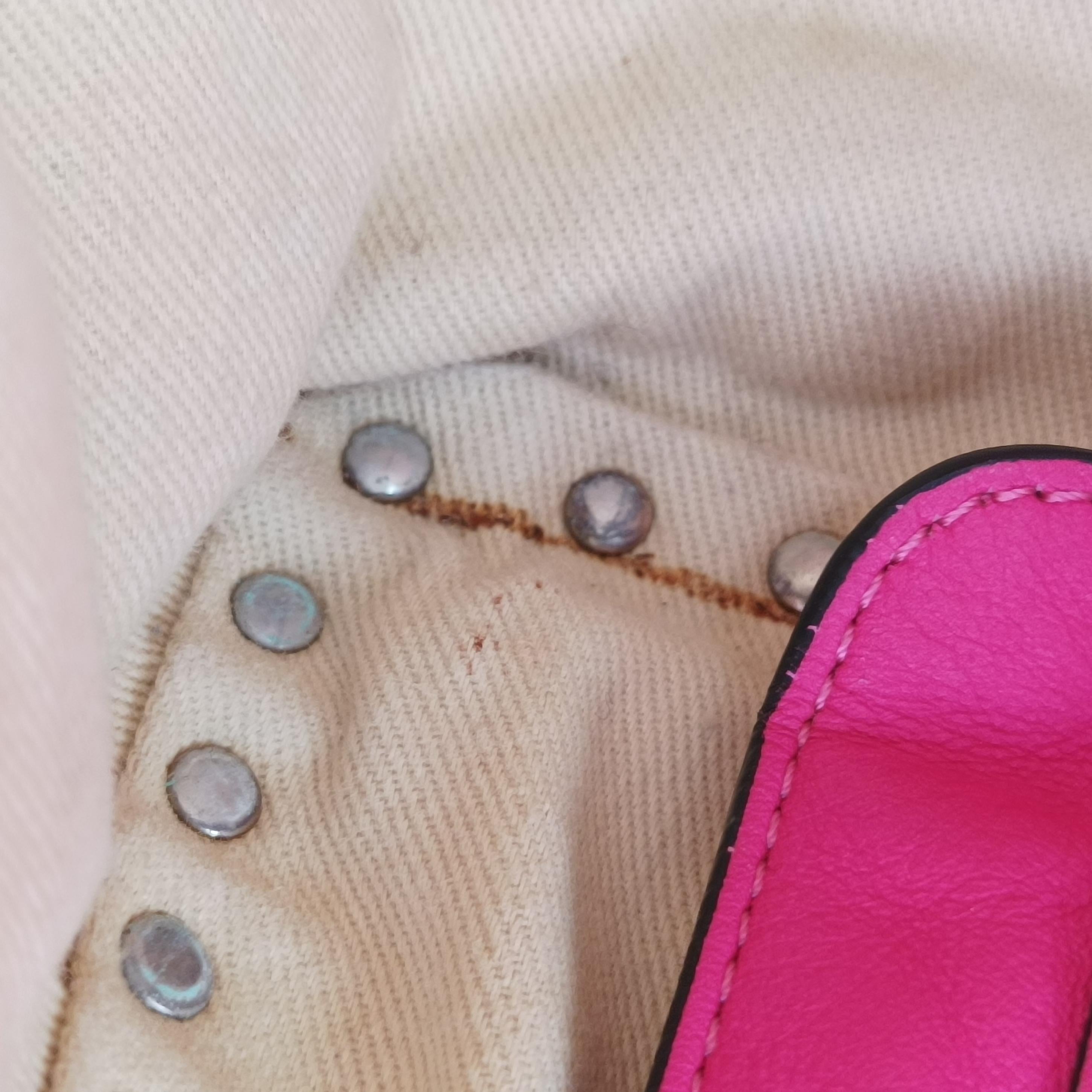 Pre-owned Valentino Rockstud Rose Leather  shoulderbag | stylenewstar