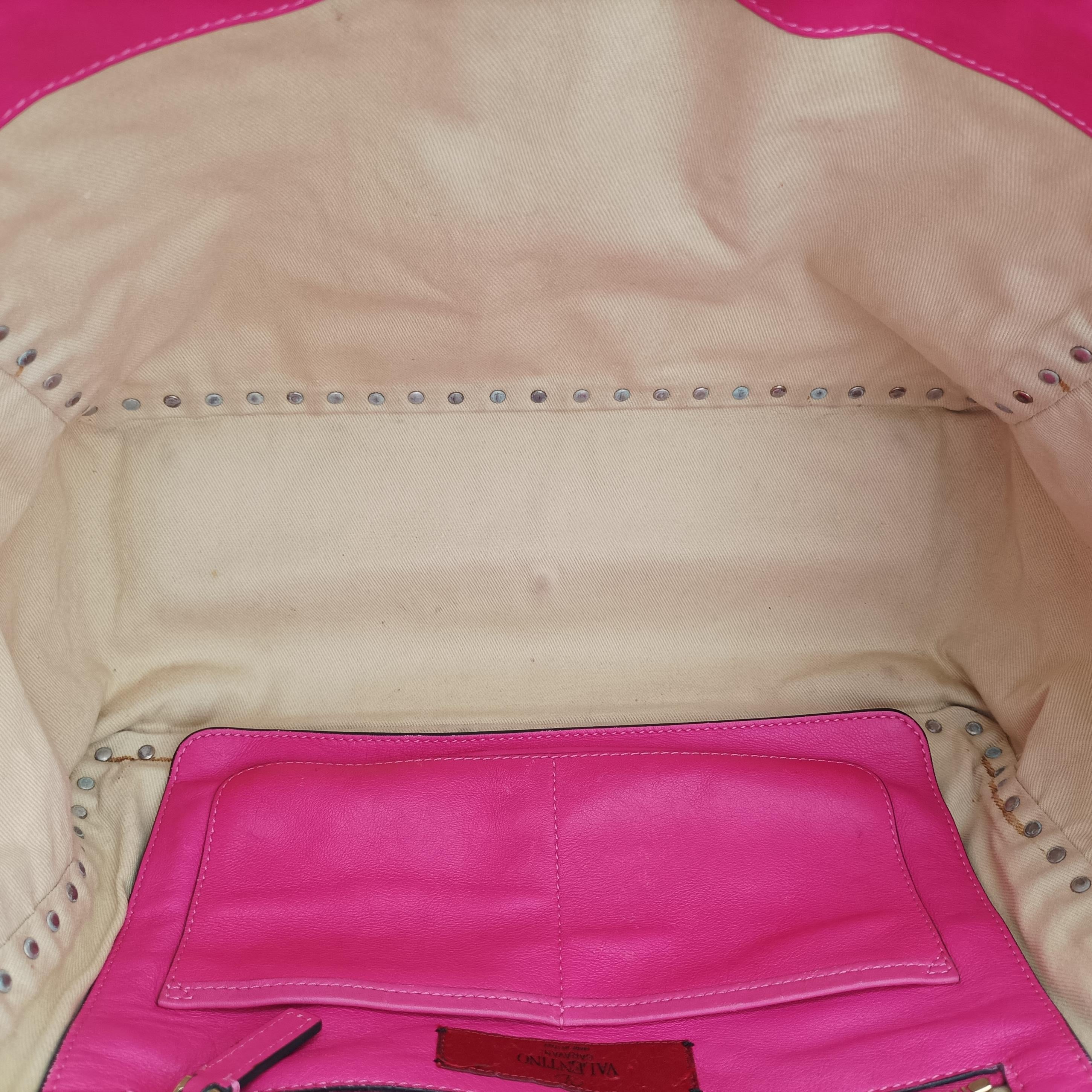 Pre-owned Valentino Rockstud Rose Leather  shoulderbag | stylenewstar