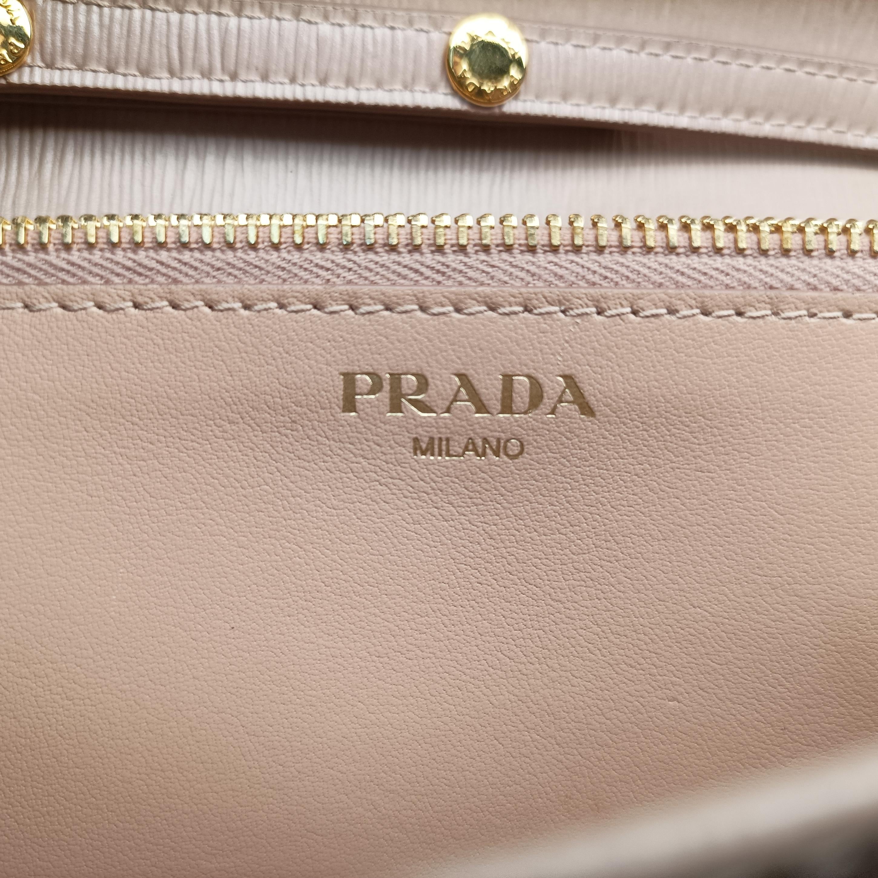 Pre-owned Prada Vitello Diano Beige Saffiano Leather  shoulderbag | stylenewstar
