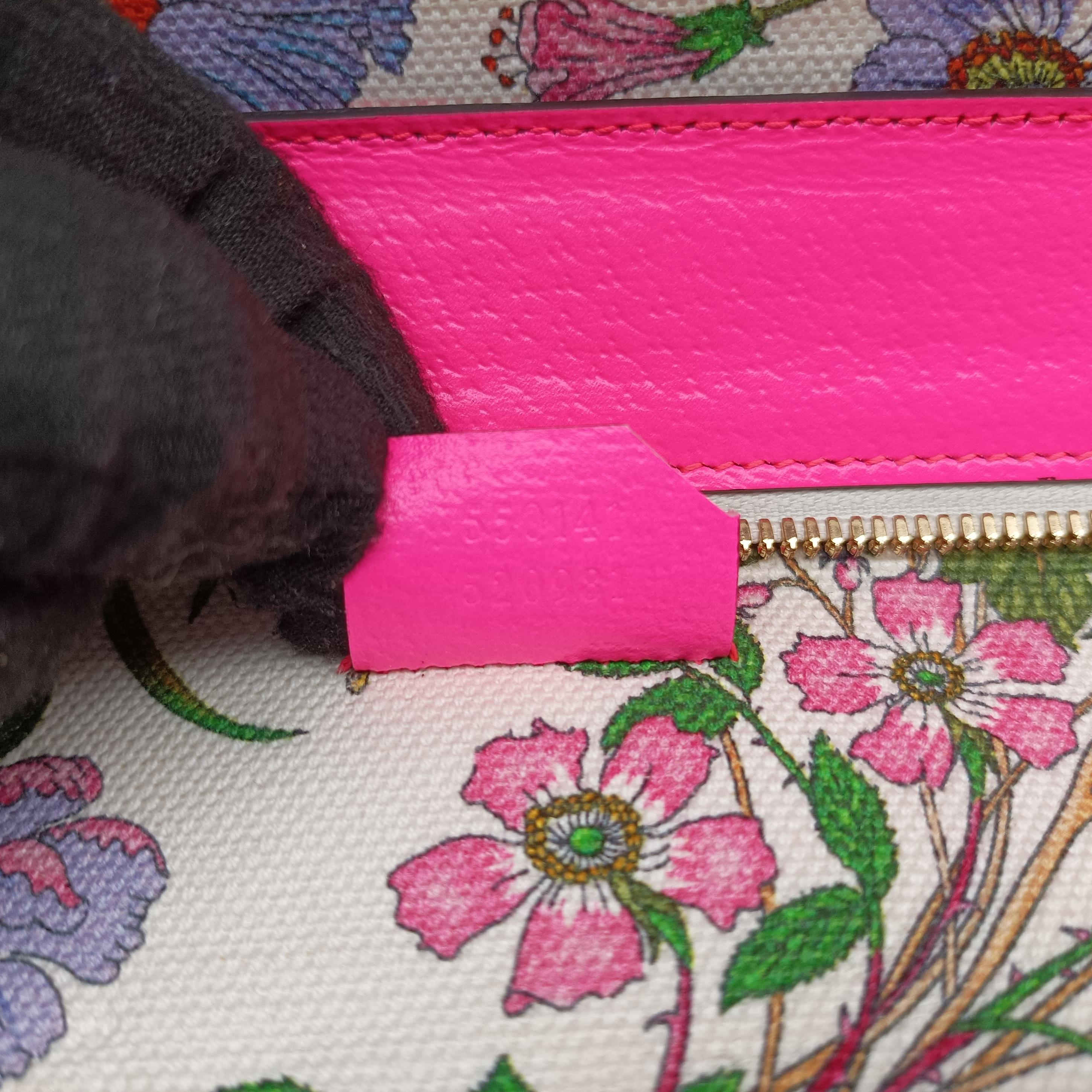 Pre-owned Gucci Flora Pink x White x Multicolor Canvas 550141 shoulderbag | stylenewstar