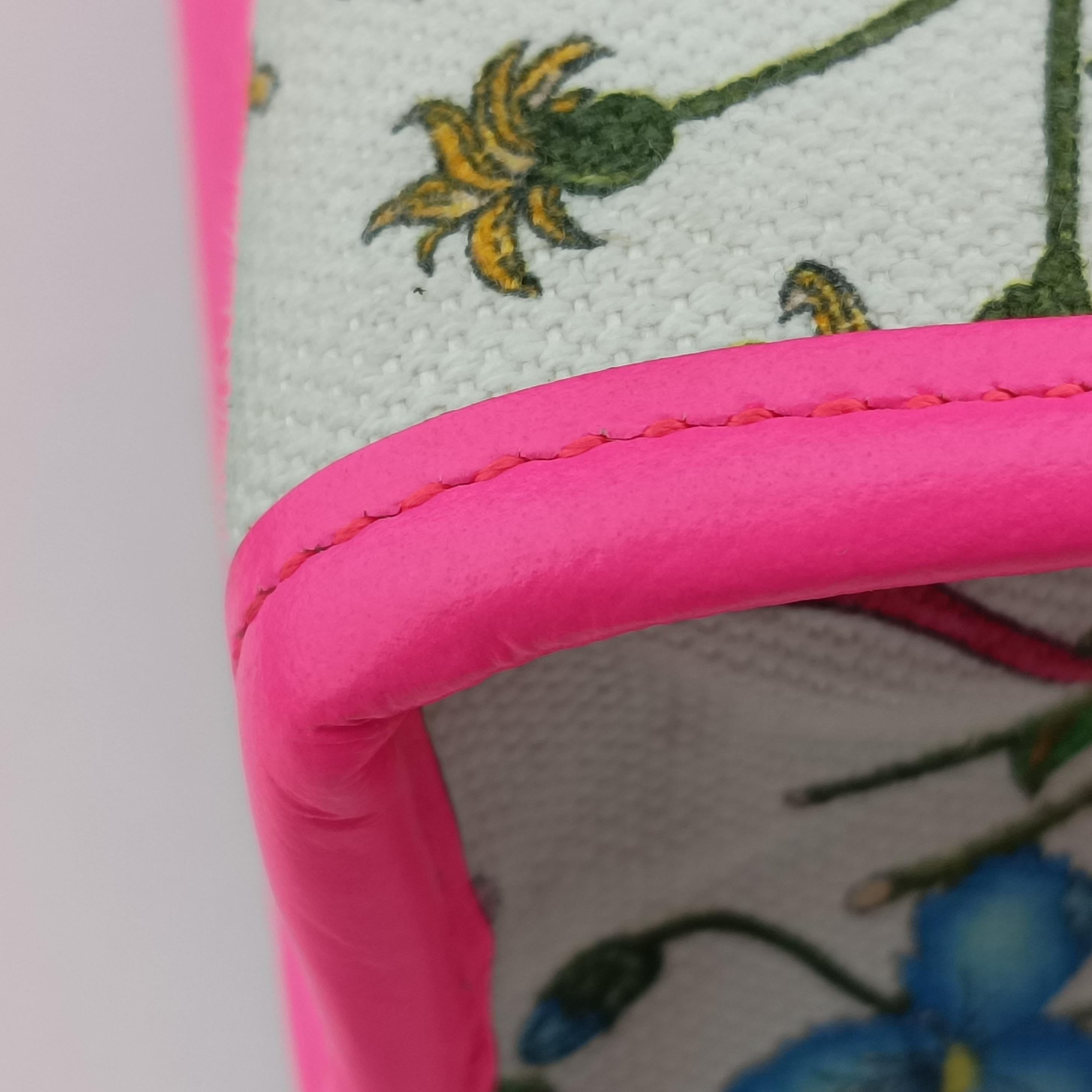 Pre-owned Gucci Flora Pink x White x Multicolor Canvas 550141 shoulderbag | stylenewstar